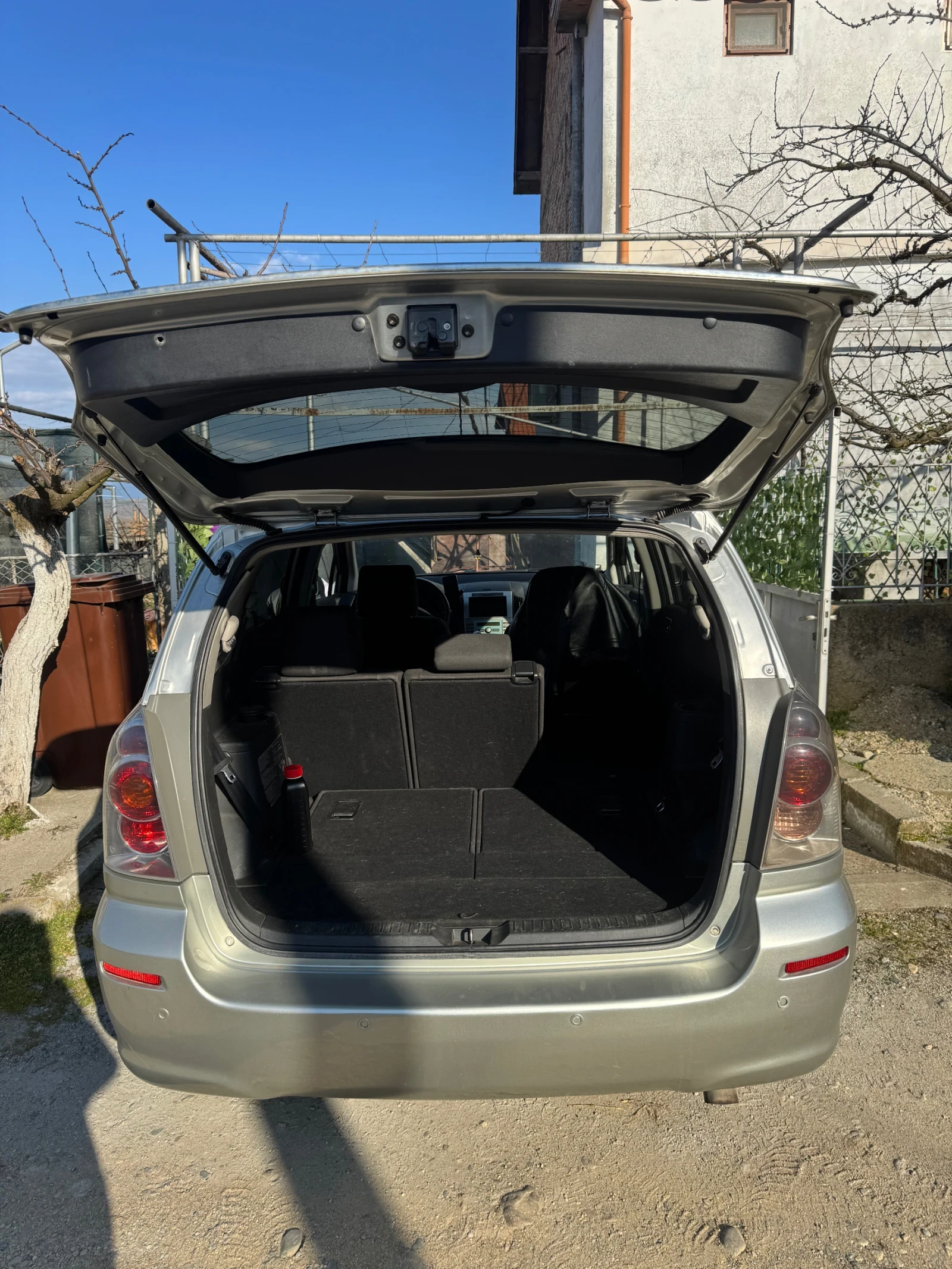 Toyota Corolla verso, снимка 11 - Автомобили и джипове - 53847872