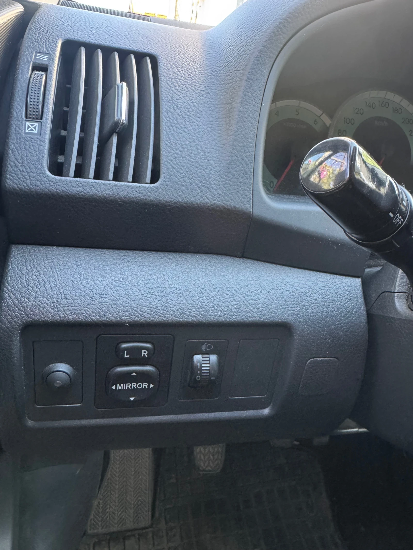 Toyota Corolla verso, снимка 8 - Автомобили и джипове - 53847872