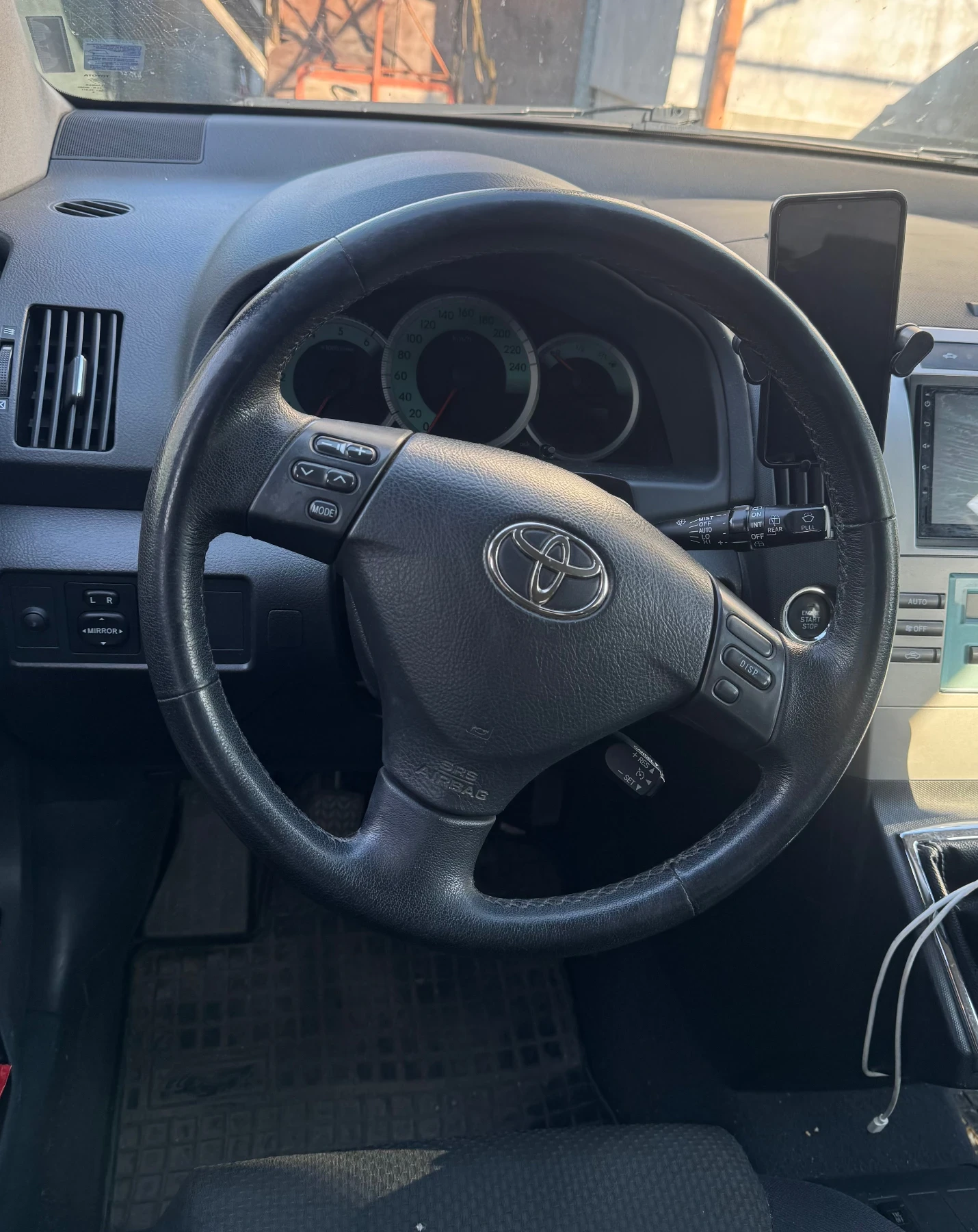 Toyota Corolla verso, снимка 5 - Автомобили и джипове - 53847872