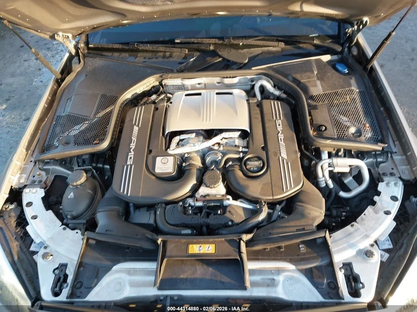 Mercedes-Benz C 63 AMG АВТО КРЕДИТ, снимка 10 - Автомобили и джипове - 53988590