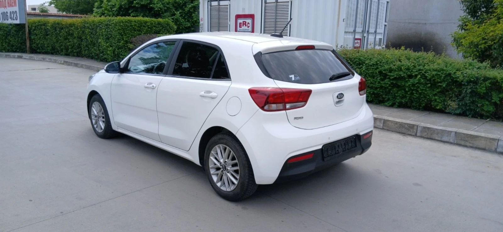 Kia Rio 1.25i, снимка 6 - Автомобили и джипове - 54622124