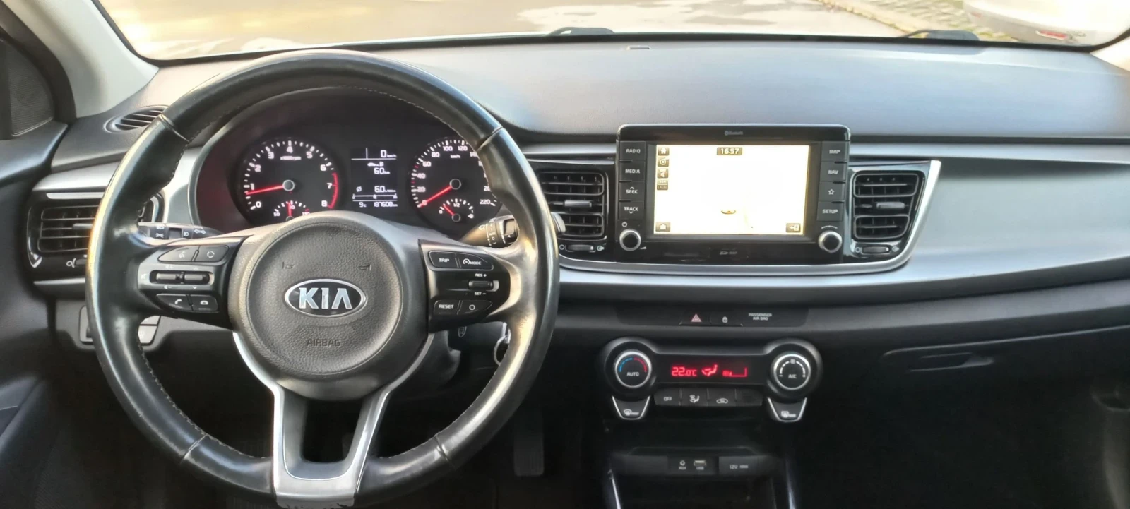Kia Rio 1.25i, снимка 8 - Автомобили и джипове - 54622124