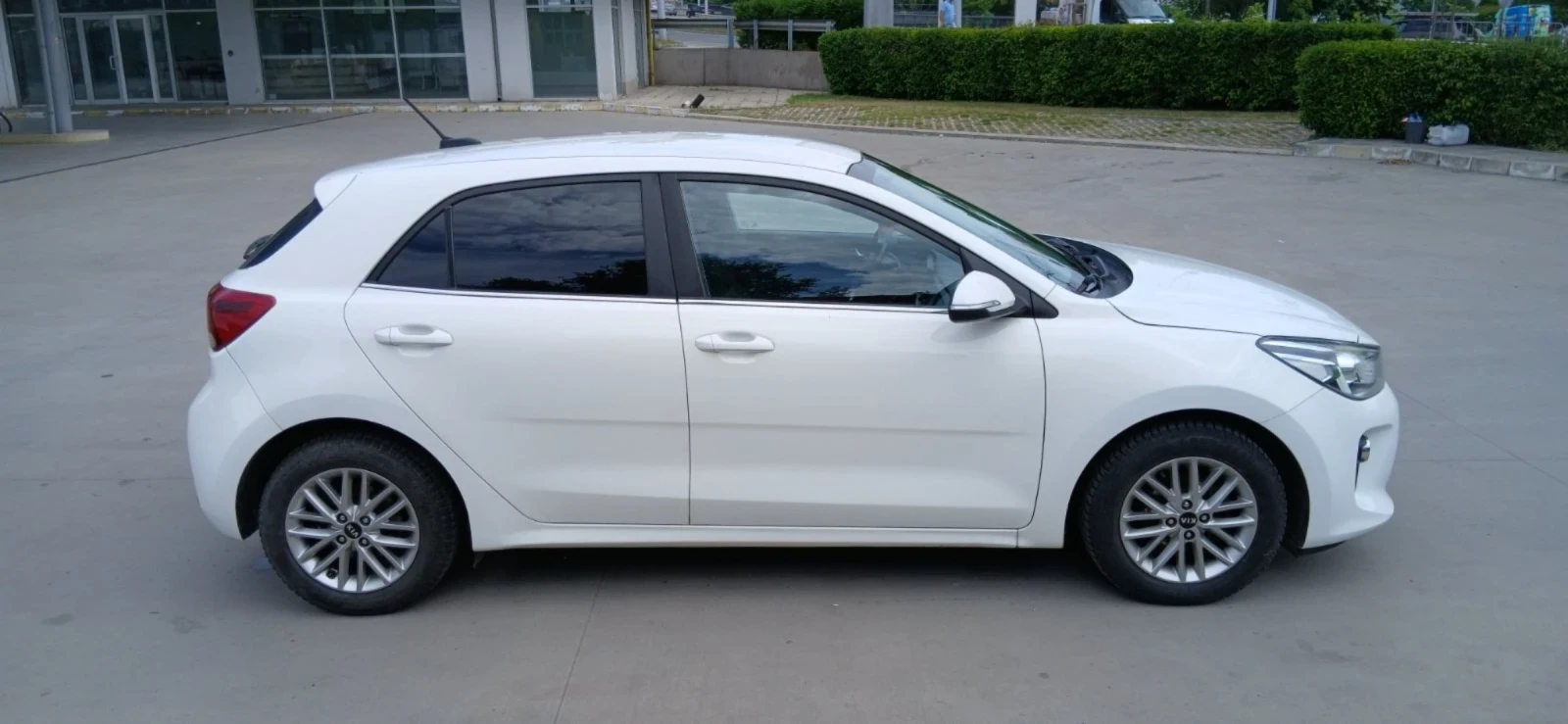 Kia Rio 1.25i, снимка 4 - Автомобили и джипове - 54622124