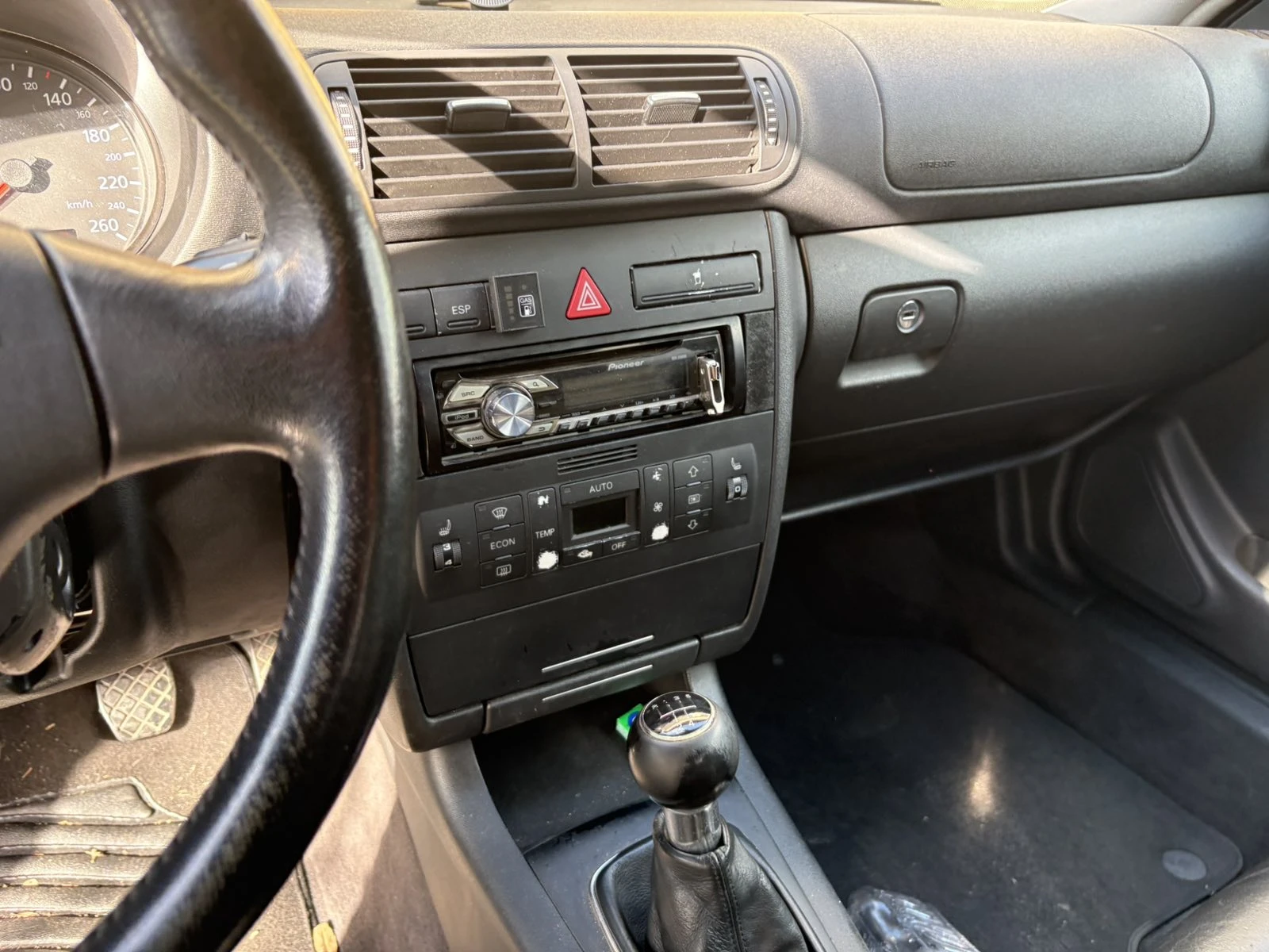 Audi A3 1.8 T, снимка 10 - Автомобили и джипове - 54824418