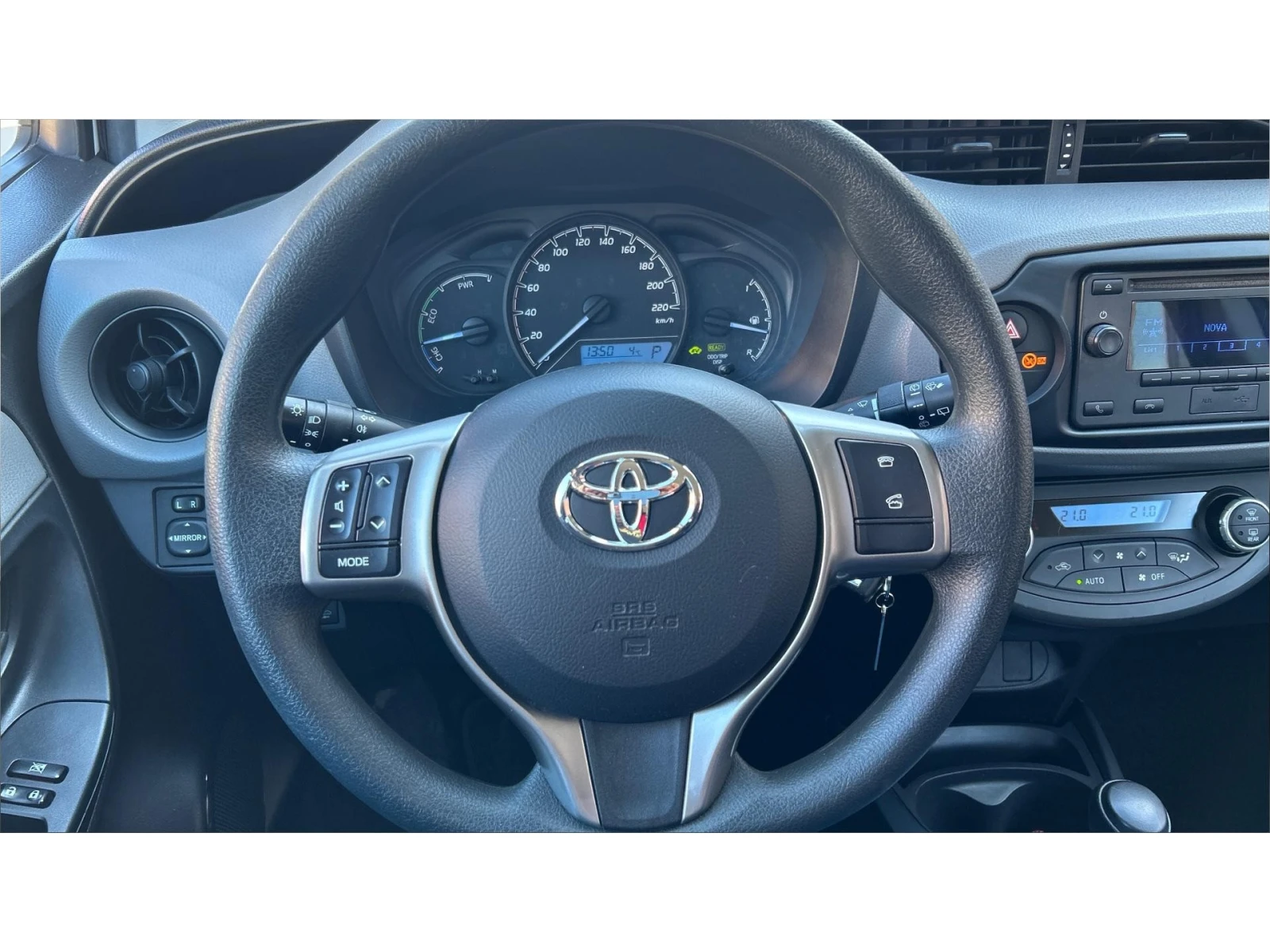 Toyota Yaris 1.5 HSD, Месечна вноска от 199  , снимка 14 - Автомобили и джипове - 55093525
