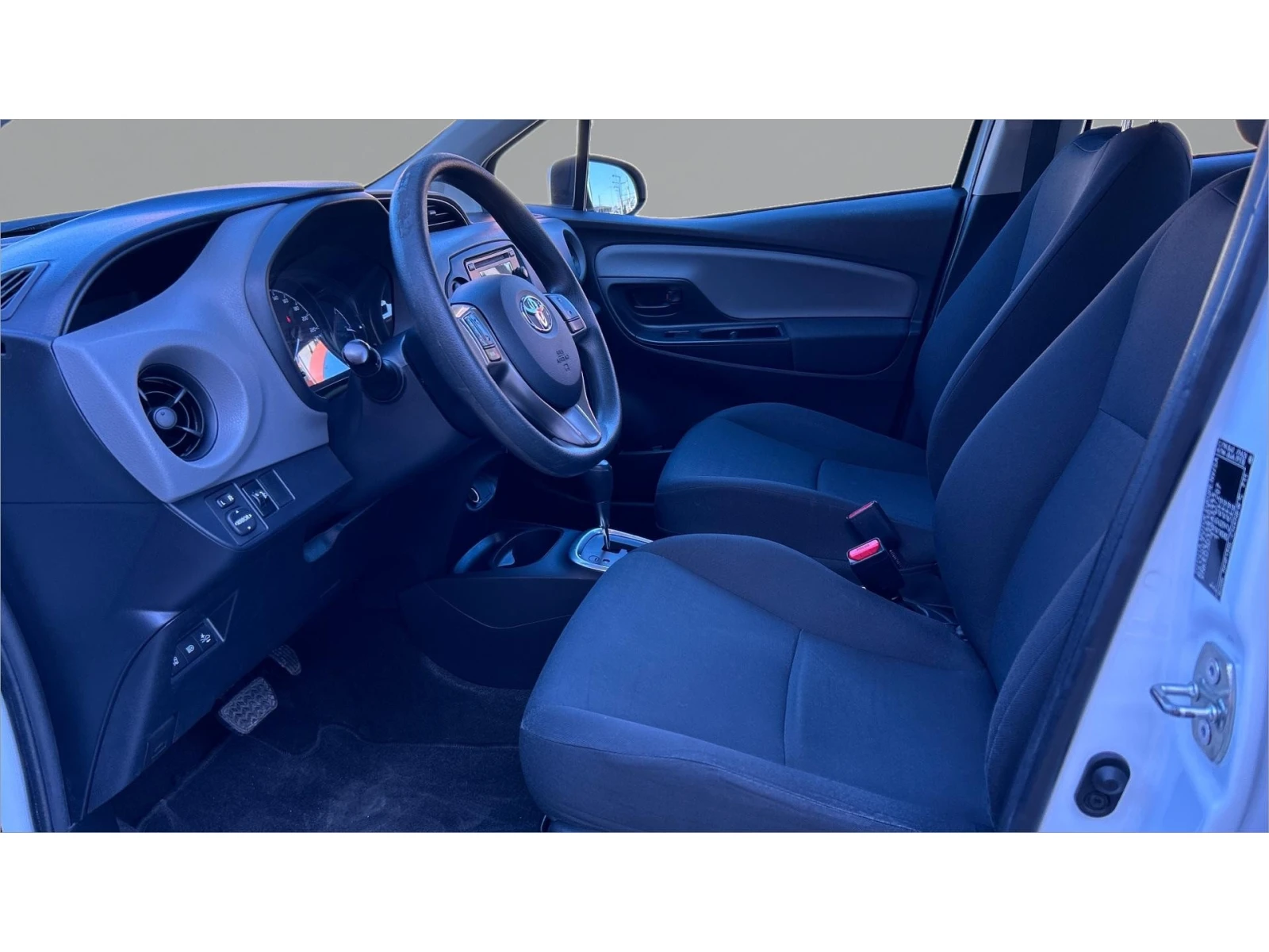 Toyota Yaris 1.5 HSD, Месечна вноска от 199  , снимка 11 - Автомобили и джипове - 55093525