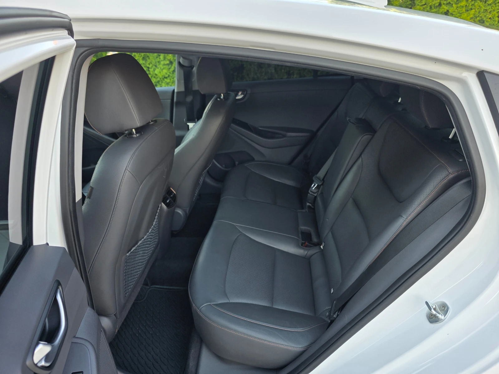 Hyundai Ioniq 3.8.3 KWh FULL ELECTRIC  FULL EKSTI KATO HOBA , снимка 9 - Автомобили и джипове - 55096143