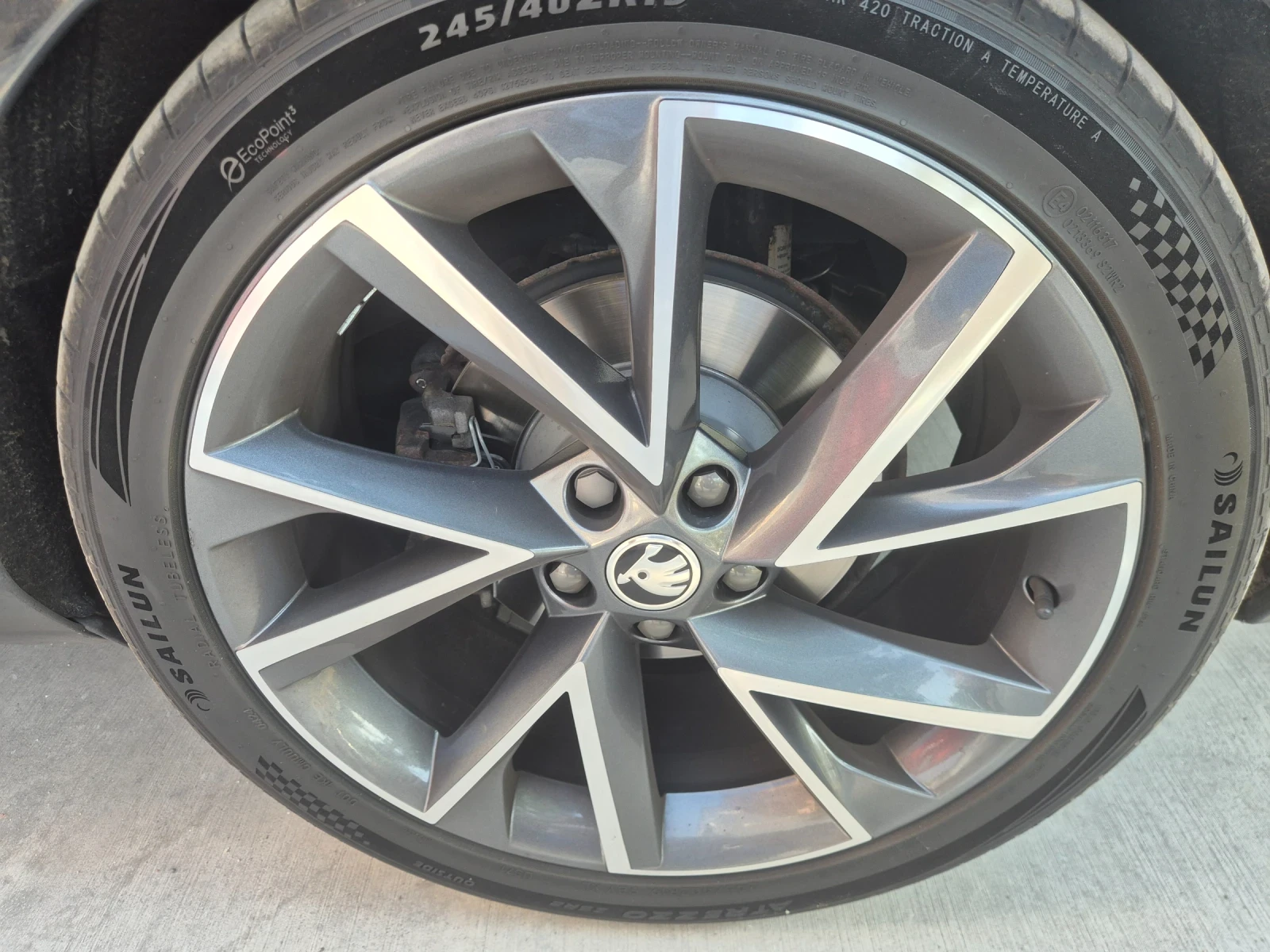 Skoda Superb 2.0 TDI Sportline 4x4, снимка 13 - Автомобили и джипове - 55471577