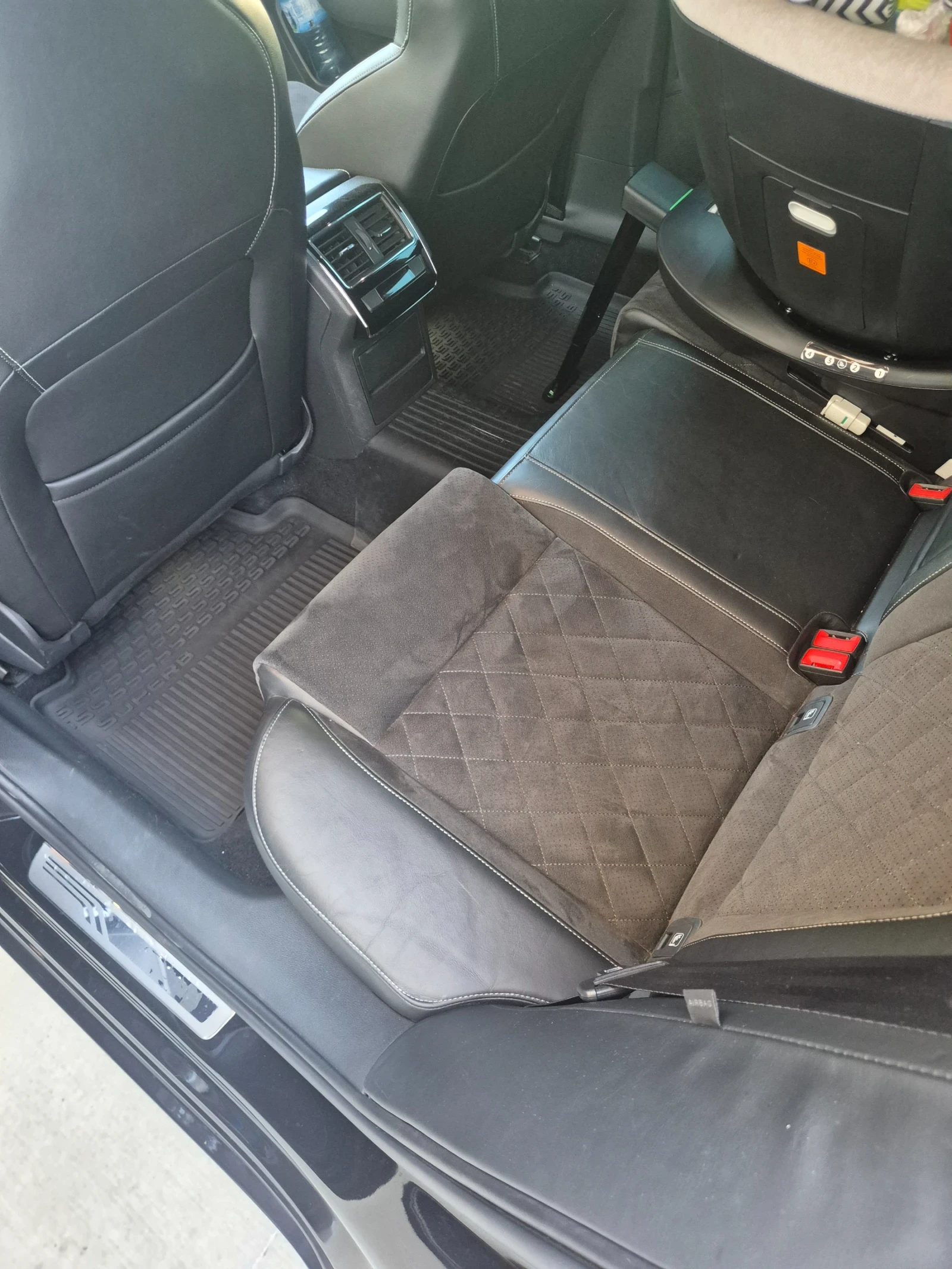 Skoda Superb 2.0 TDI Sportline 4x4, снимка 8 - Автомобили и джипове - 55471577