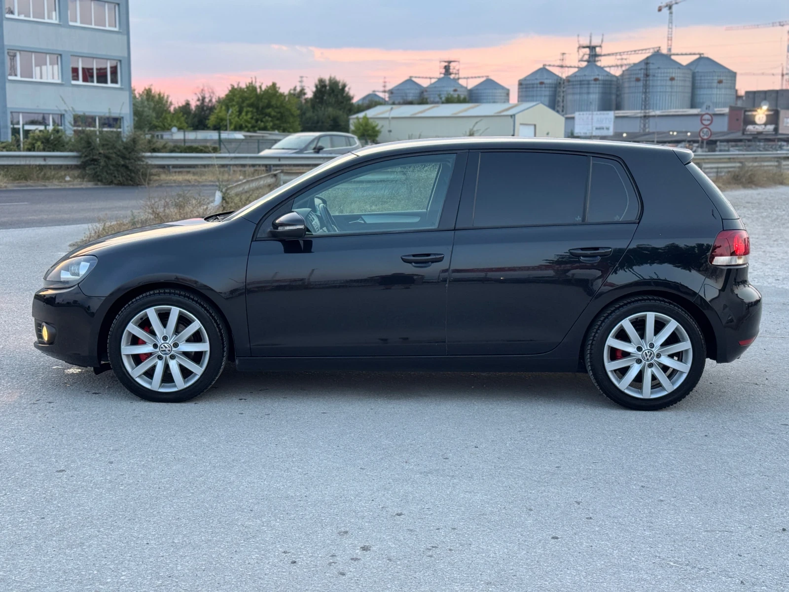 VW Golf * HIGHLINE* 2.0TDI* 140hp* NAVI* , снимка 2 - Автомобили и джипове - 55772111