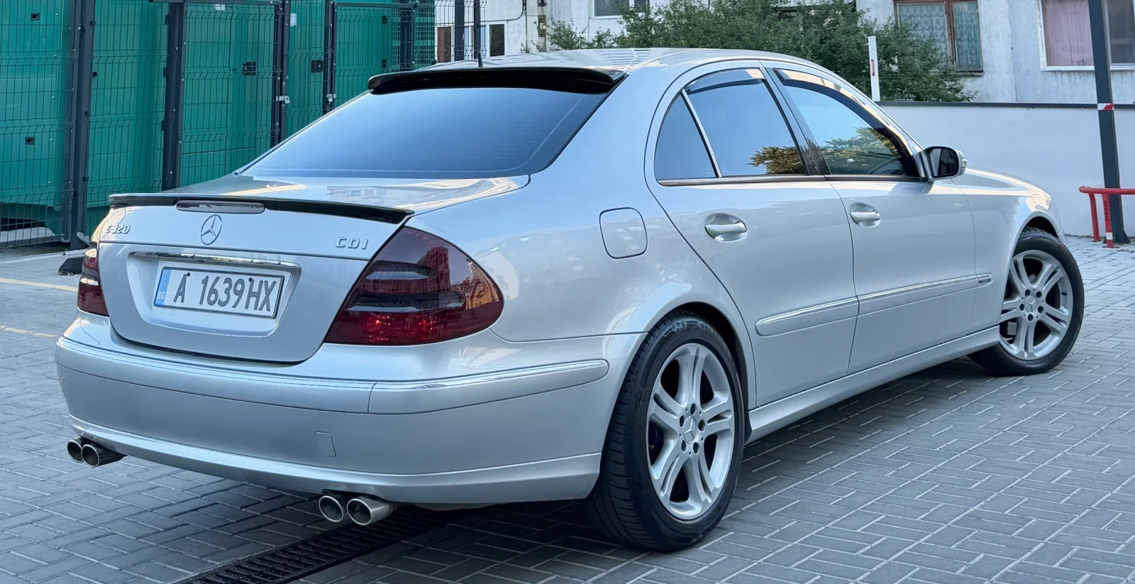 Mercedes-Benz E 320 204 к.с Редовия! Avantgarde , снимка 7 - Автомобили и джипове - 55879501