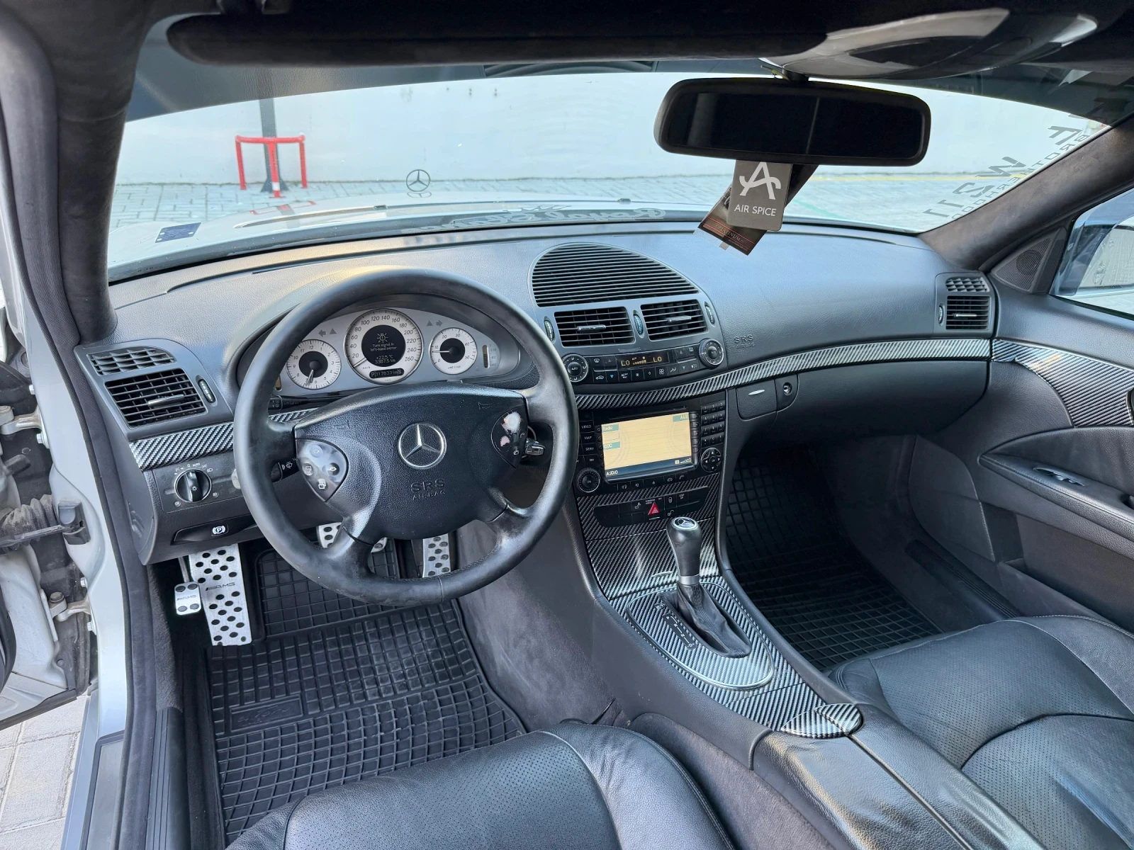 Mercedes-Benz E 320 204 к.с Редовия! Avantgarde , снимка 10 - Автомобили и джипове - 55879501