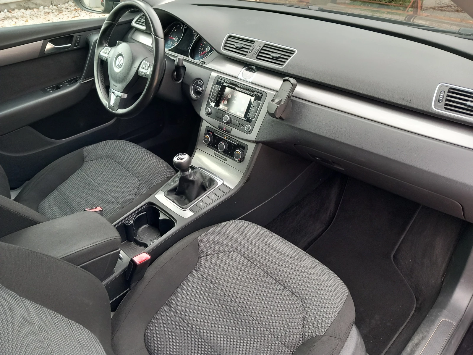 VW Passat 2.0TDI Navi 6ск 140кс, снимка 12 - Автомобили и джипове - 55944048