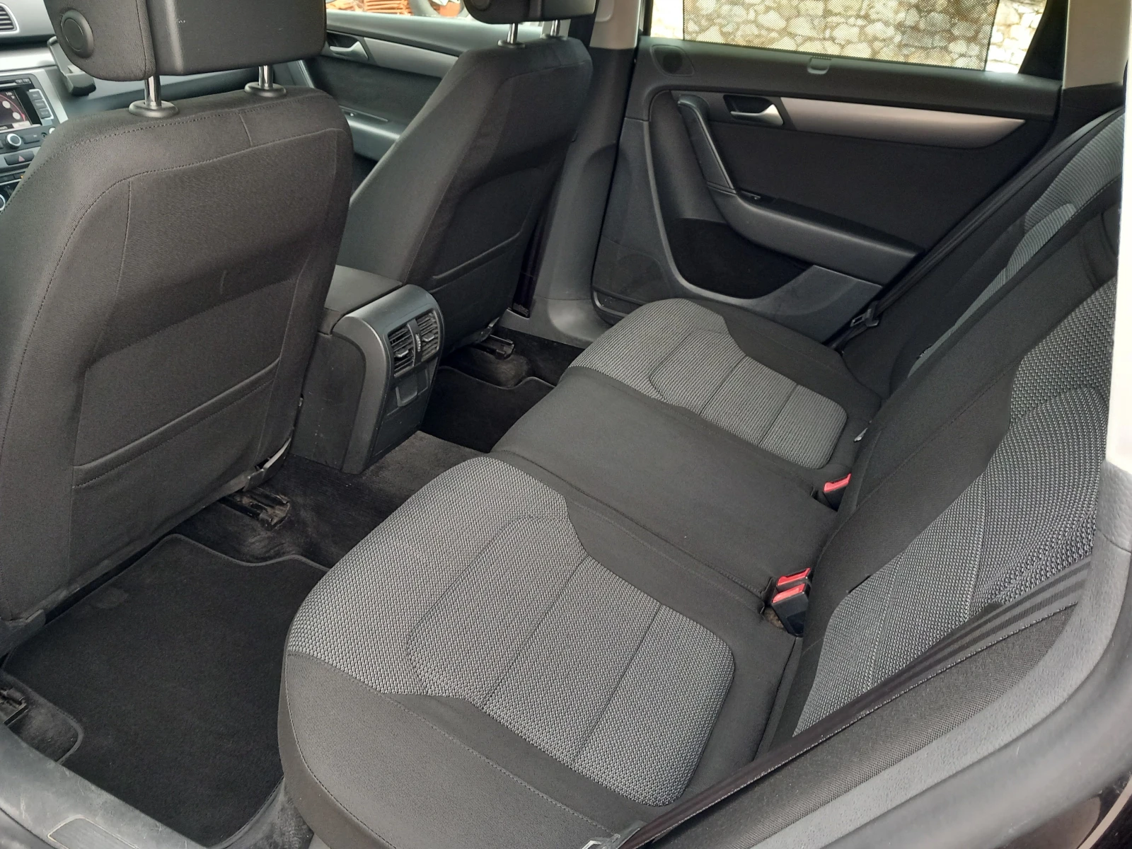 VW Passat 2.0TDI Navi 6ск 140кс, снимка 11 - Автомобили и джипове - 55944048