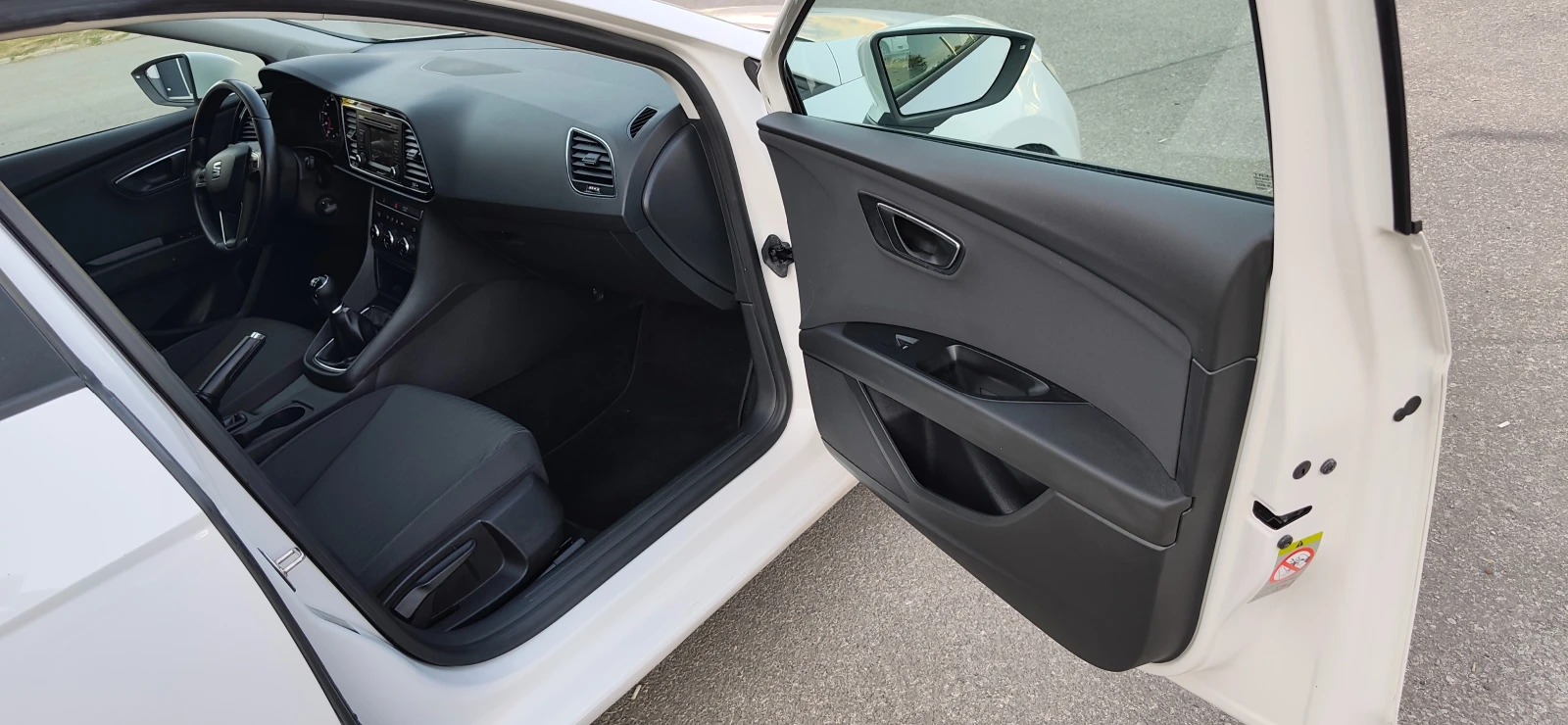 Seat Leon 1.2 TSI 105к.с * Matrix light* , снимка 13 - Автомобили и джипове - 55947504