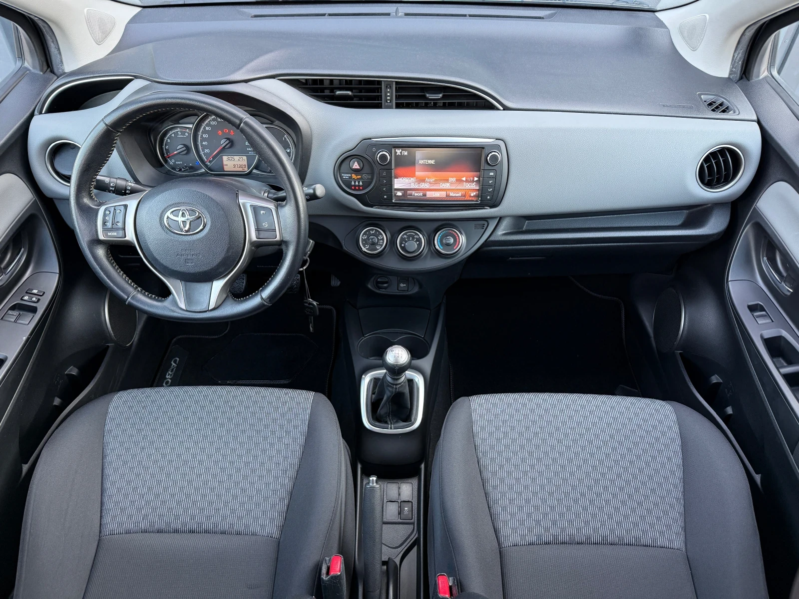 Toyota Yaris 1.4D4D, EURO 6B! * 97 000км* KTEO OK! ТОП!, снимка 8 - Автомобили и джипове - 55972721