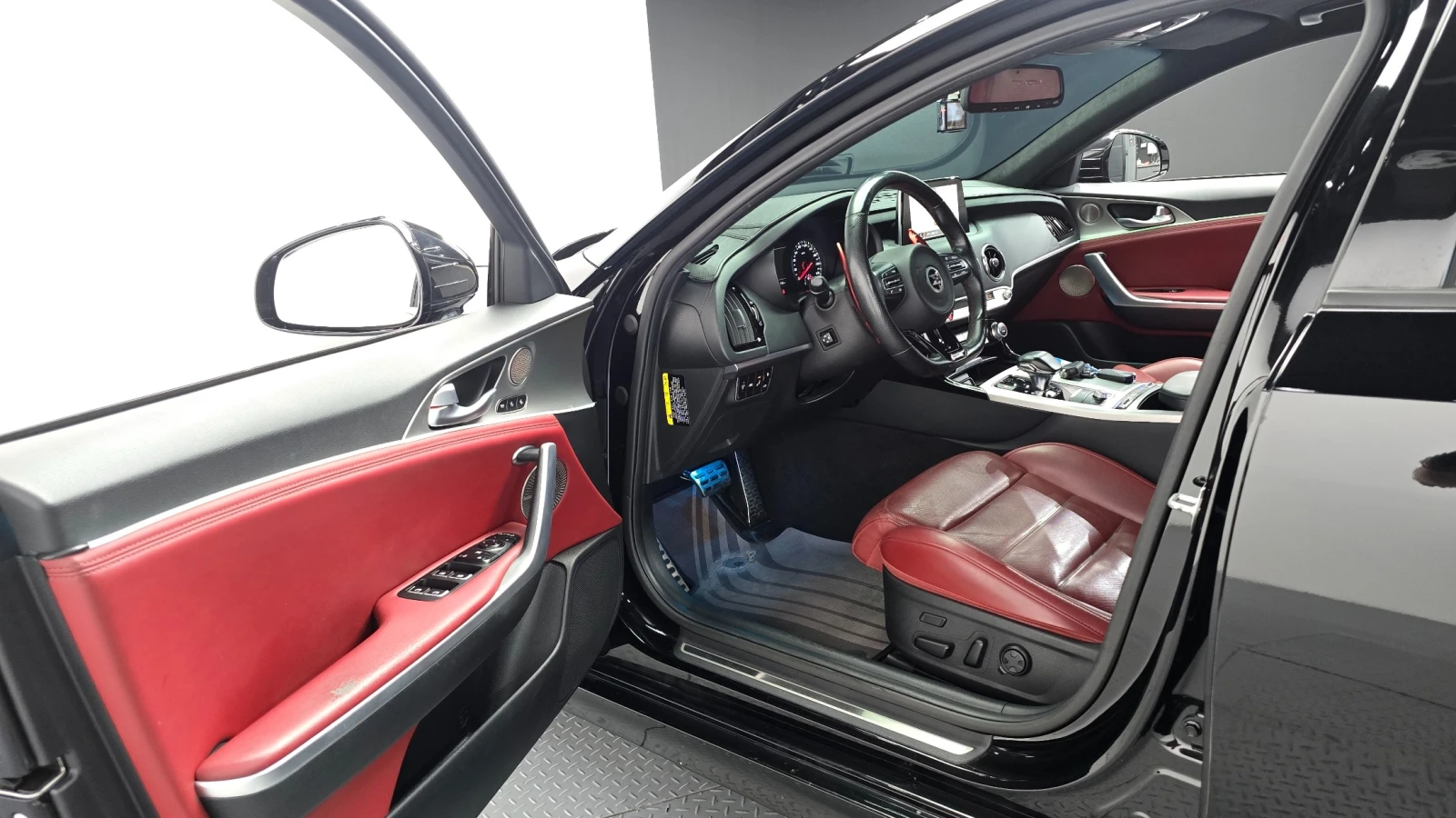 Kia Stinger 2019 3.3 Turbo GT AWD* Без инциденти, снимка 6 - Автомобили и джипове - 56125961