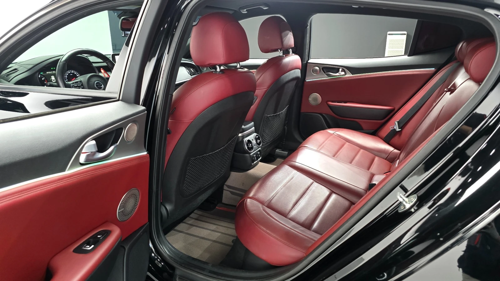 Kia Stinger 2019 3.3 Turbo GT AWD* Без инциденти, снимка 7 - Автомобили и джипове - 56125961