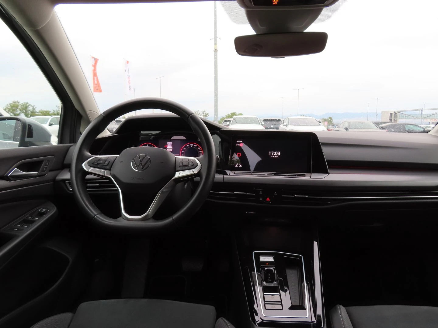 VW Golf, снимка 5 - Автомобили и джипове - 56422153