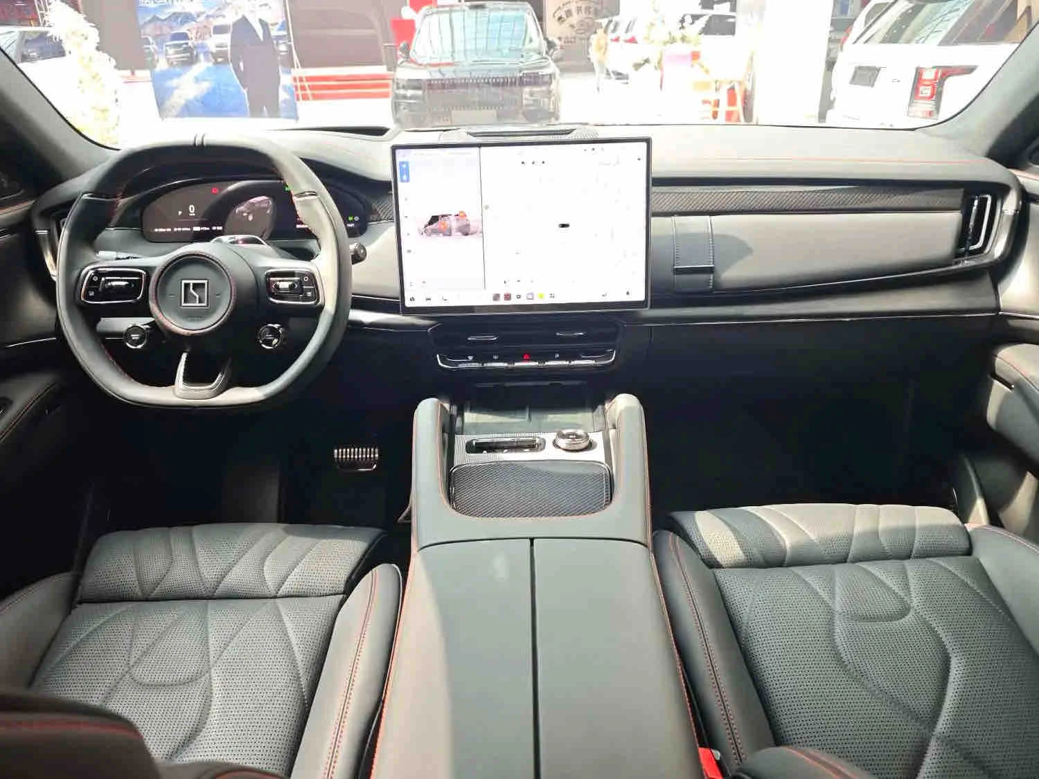 Zeekr 9X 8x YAOYING | 1401 �.�. | 70 kWh | AWD 4X4 | FULL | Mobile.bg � ����������� 6