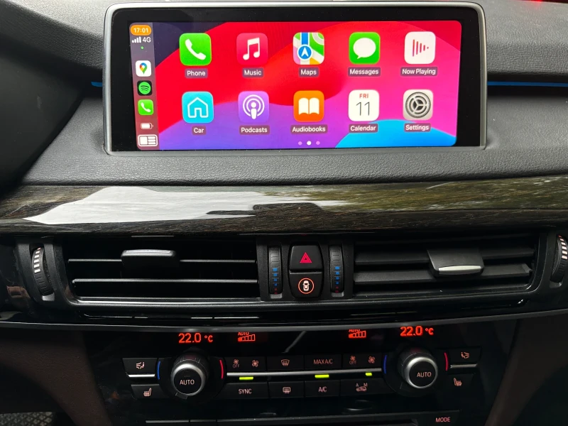 BMW X5 35i M Pack * Panorama * Headup * Carplay * Подгрев, снимка 9 - Автомобили и джипове - 48244969