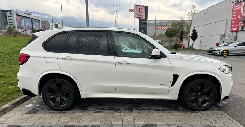 BMW X5 35i M Pack * Panorama * Headup * Carplay * Подгрев, снимка 4 - Автомобили и джипове - 48244969