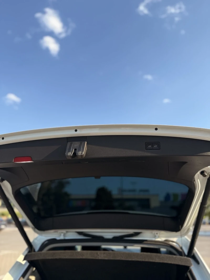 VW Tiguan 2.0tdi DSG     , снимка 6 - Автомобили и джипове - 51752613