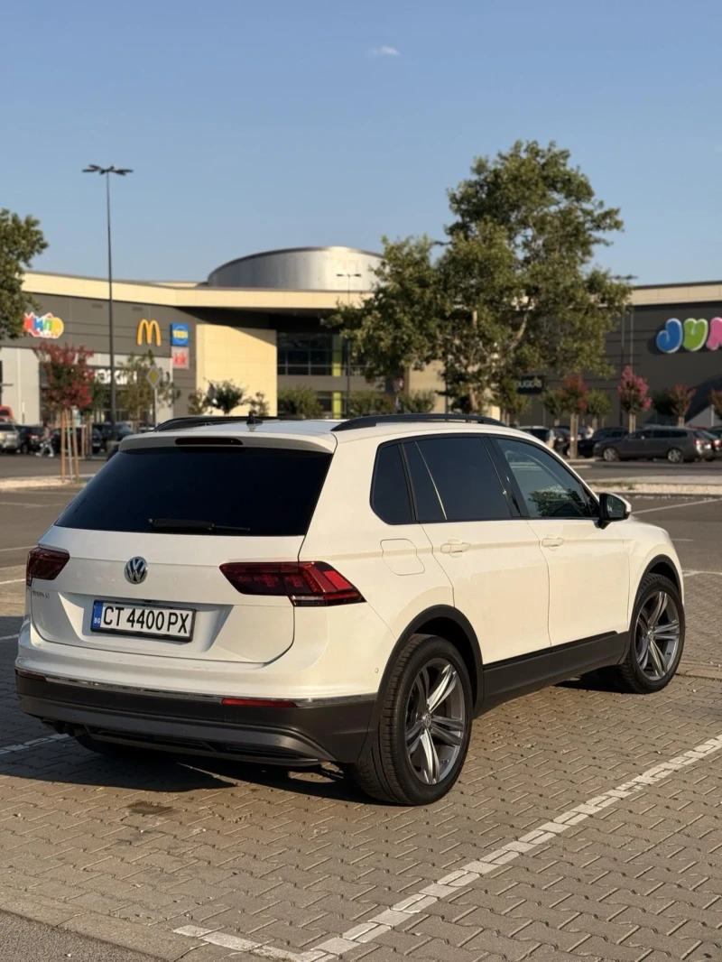 VW Tiguan 2.0tdi DSG     , снимка 9 - Автомобили и джипове - 51752613
