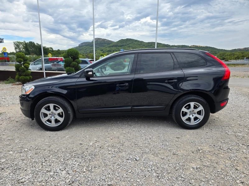 Volvo XC60 2.4 D АВТОМАТИК !! РЕАЛНИ КМ !!, снимка 2 - Автомобили и джипове - 51939774