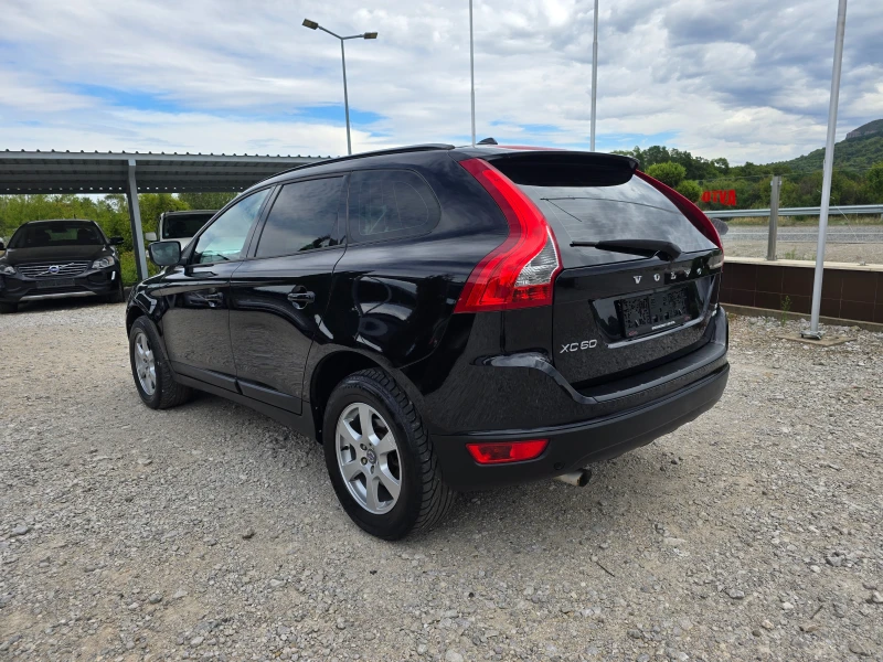 Volvo XC60 2.4 D АВТОМАТИК !! РЕАЛНИ КМ !!, снимка 3 - Автомобили и джипове - 51939774