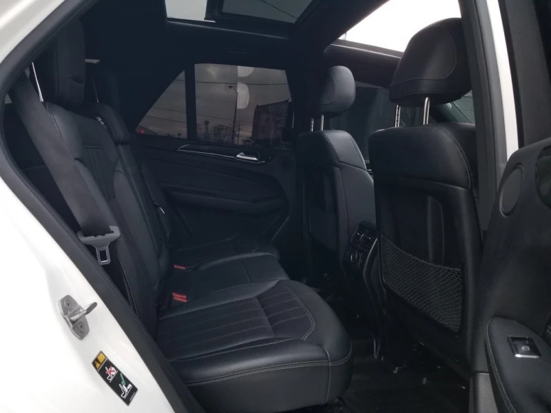 Mercedes-Benz GLE 400 * AMG/NIGHT PKG* DISTRONIC* NAV* 360 CAMERA* LED *, снимка 10 - Автомобили и джипове - 52928013