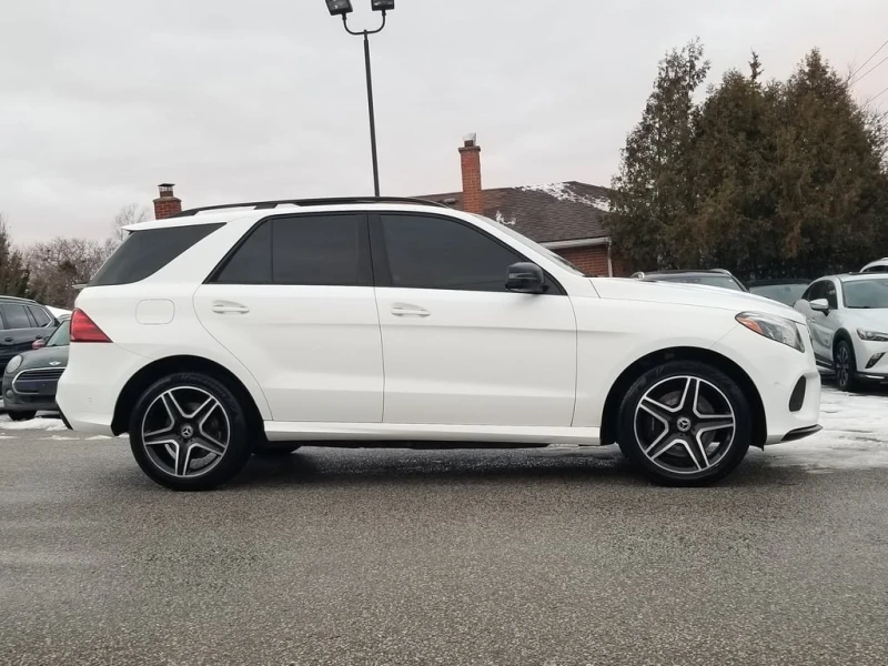 Mercedes-Benz GLE 400 * AMG/NIGHT PKG* DISTRONIC* NAV* 360 CAMERA* LED *, снимка 6 - Автомобили и джипове - 52928013