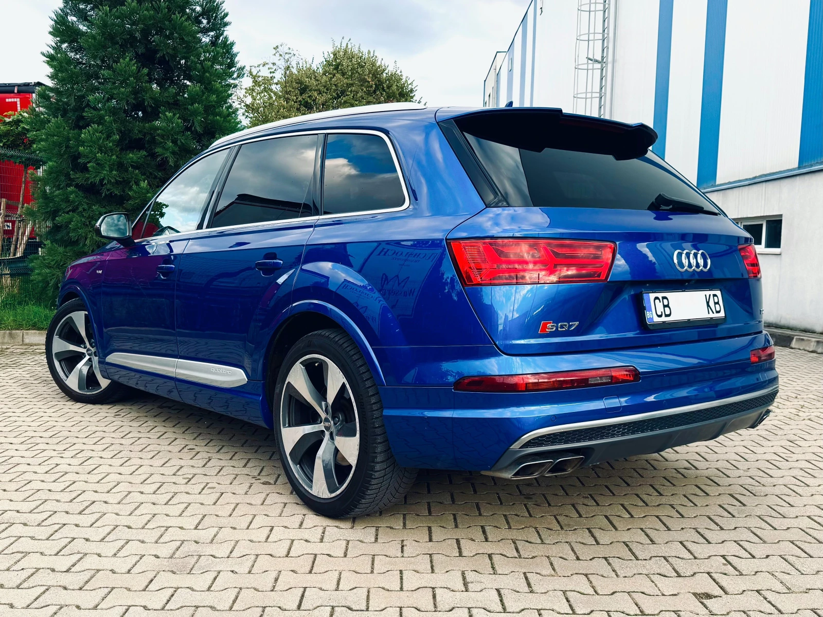 Audi SQ7 6+ 1 / Лизинг - изображение 4