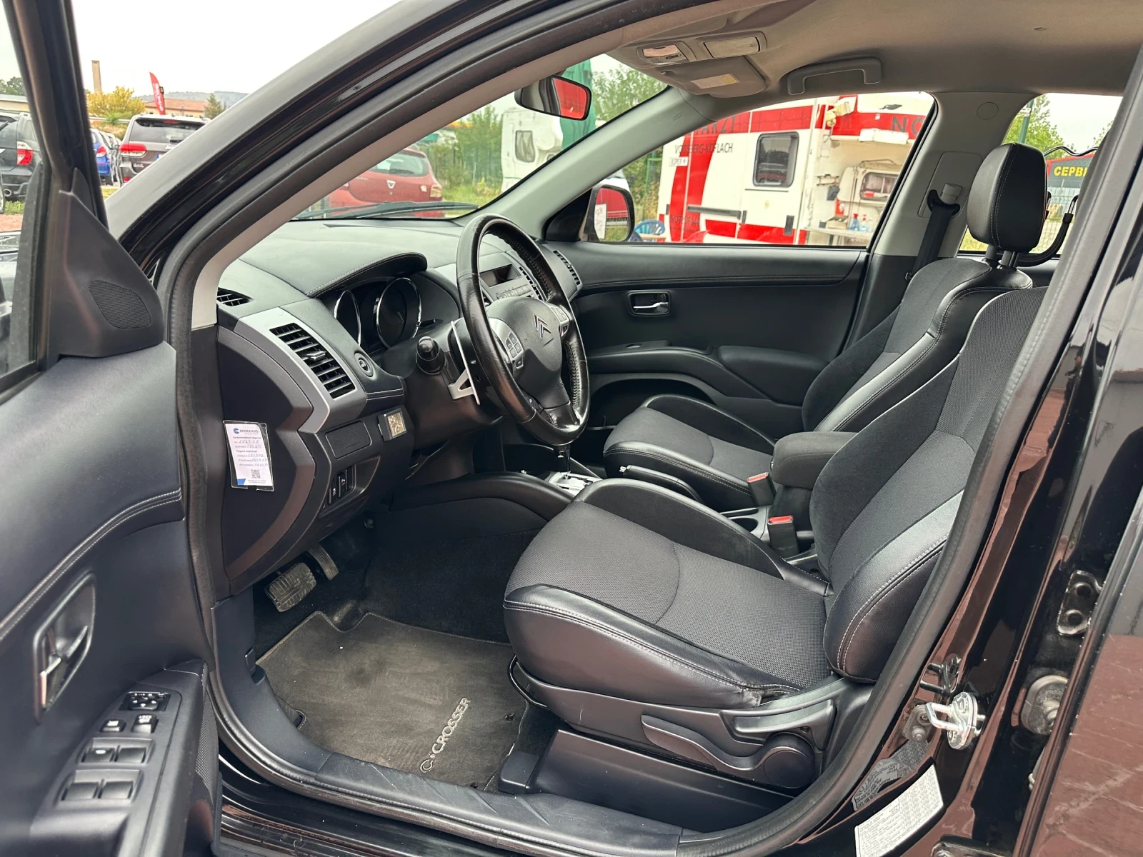 Citroen C-Crosser 2.4-MIVEC-4x4-AUTOMAT-FACE-EURO5-ПЪРВИ-СОБСТВЕНИК! - изображение 9