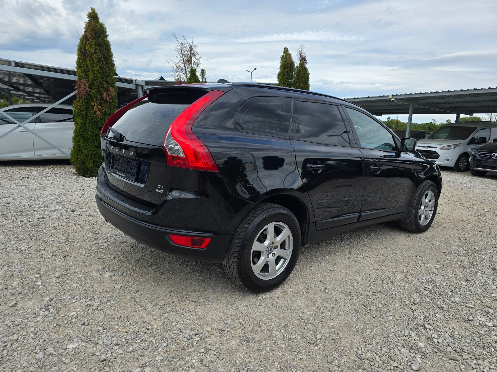 Volvo XC60 2.4 D АВТОМАТИК !! РЕАЛНИ КМ !! - изображение 5
