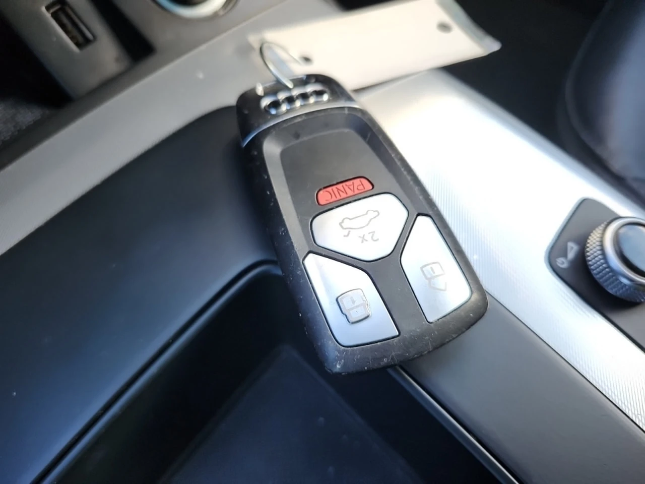 Audi Q5 * АВТО КРЕДИТ* ЦЕНА ДО БГ * Сервизна история *  - изображение 10