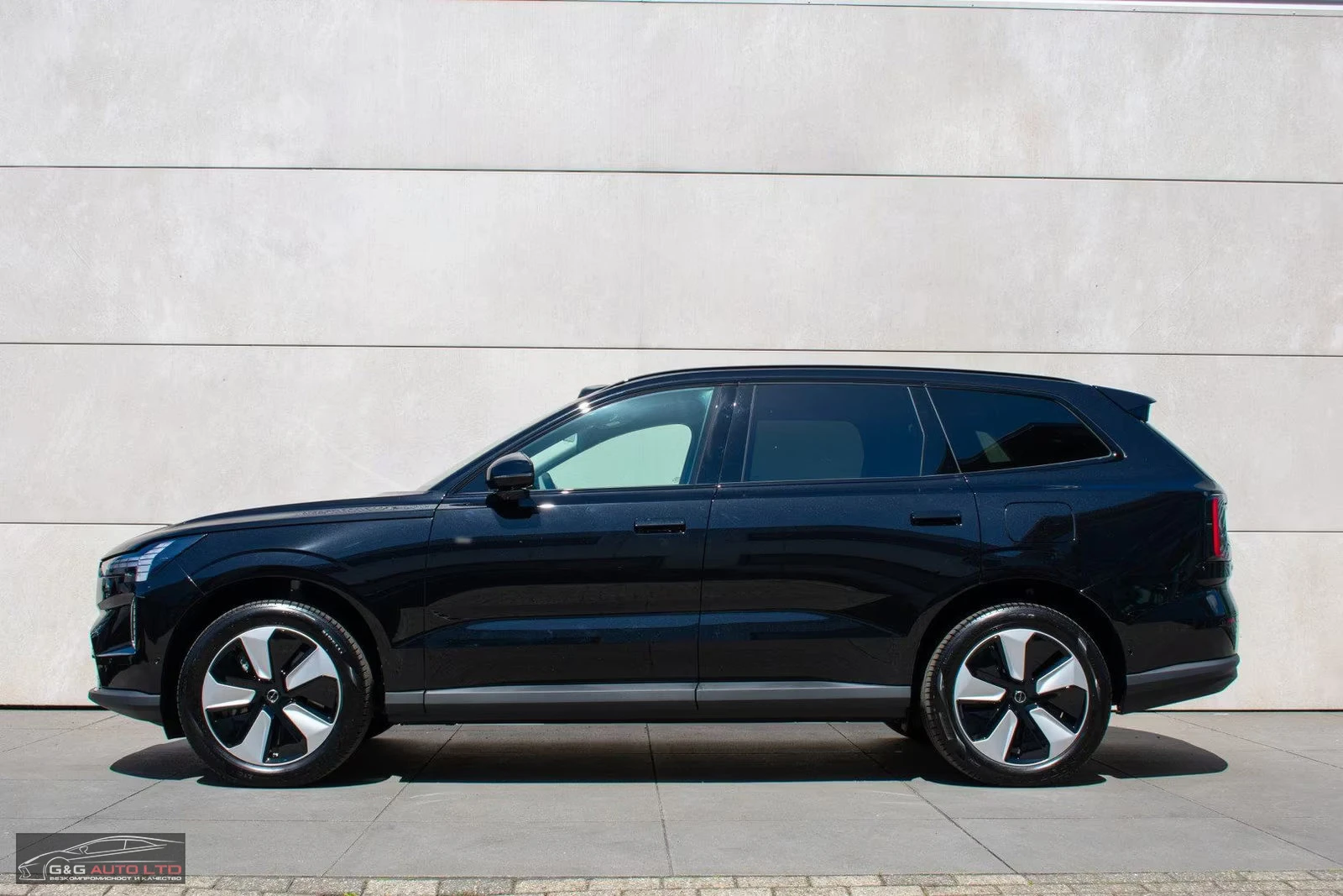 Volvo EX90 SINGLEMOTOR/279HP/360CAM/ACC/BSA/AMBI/L.ASS/974f - изображение 3