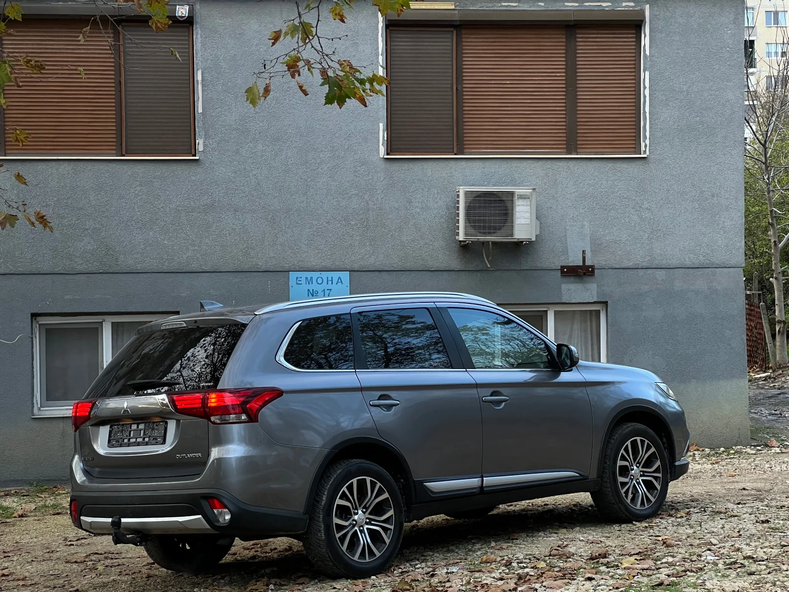 Mitsubishi Outlander, снимка 6 - Автомобили и джипове - 55277238