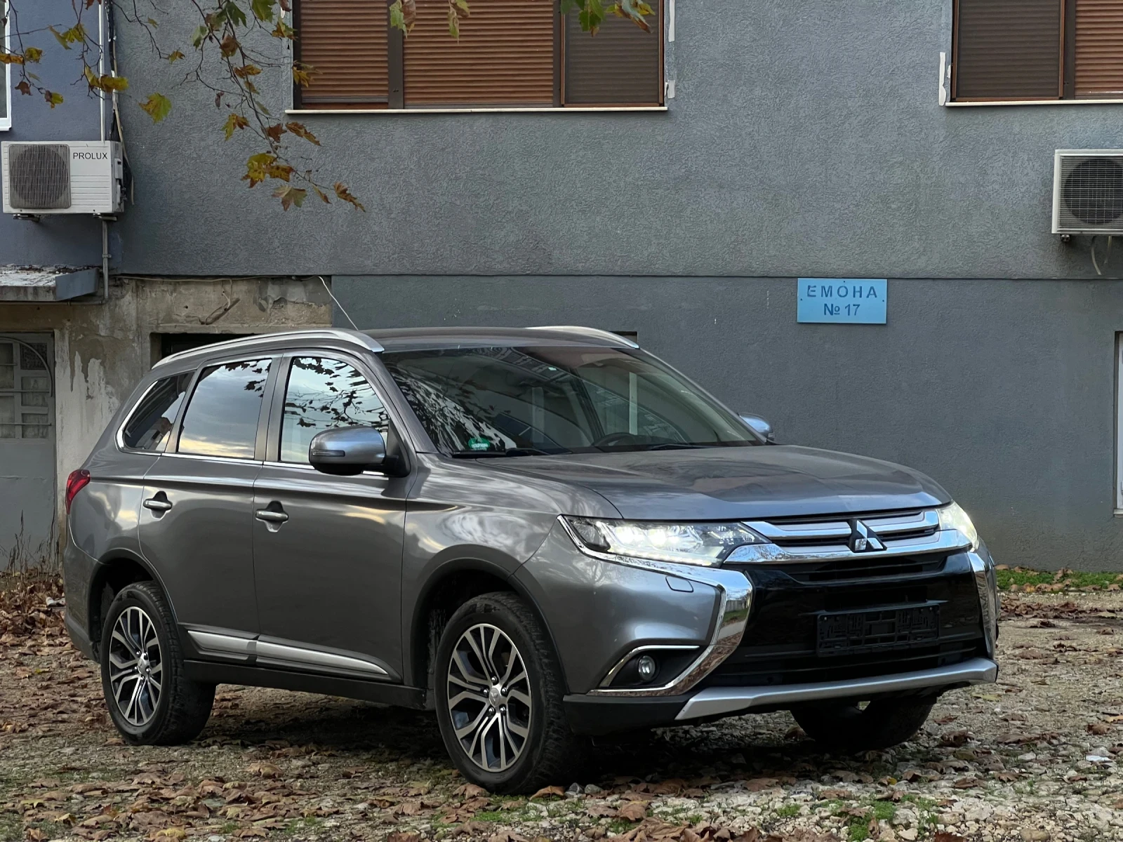 Mitsubishi Outlander, снимка 2 - Автомобили и джипове - 55277238