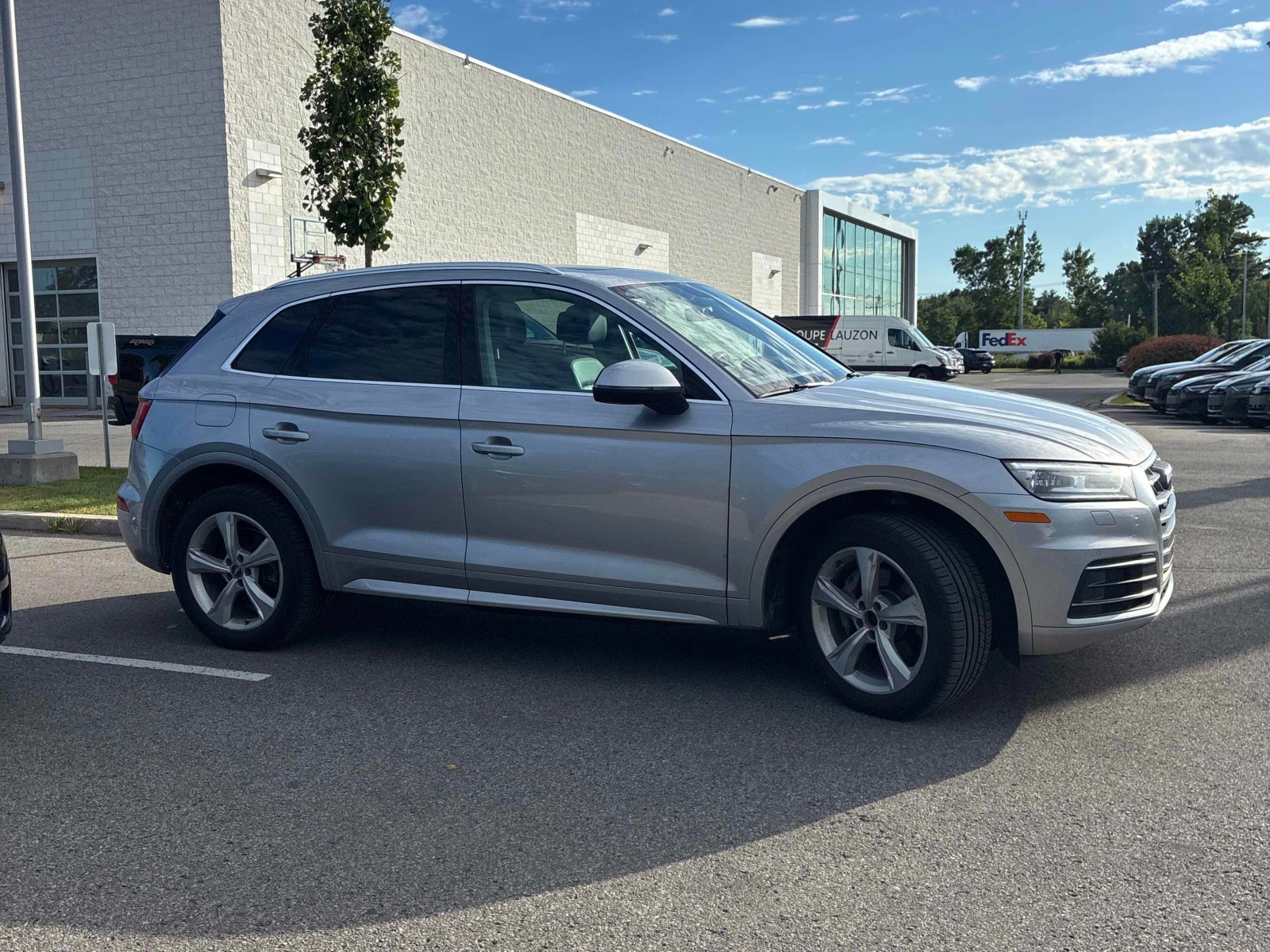 Audi Q5 * Progressiv * CARFAX * ОПЦИЯ ЗА ФИНАНСИРАНЕ, снимка 3 - Автомобили и джипове - 55932199