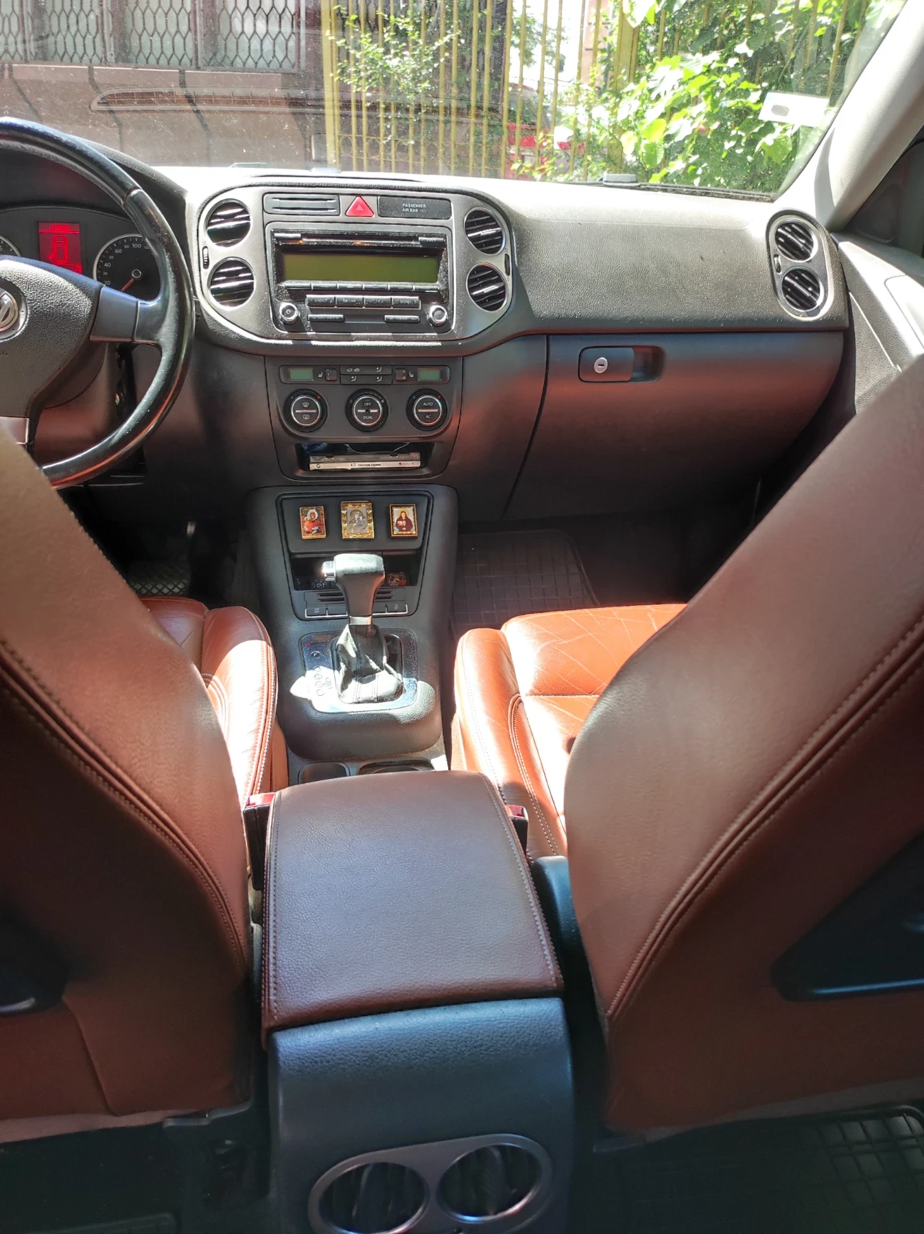 VW Tiguan, снимка 12 - Автомобили и джипове - 56048915