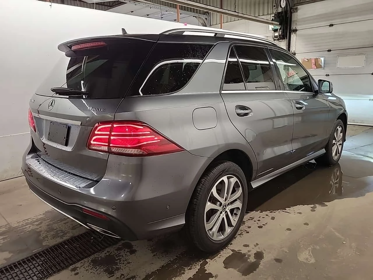 Mercedes-Benz GLE 400 * AMG Line * CARFAX *  | Mobile.bg � ����������� 3