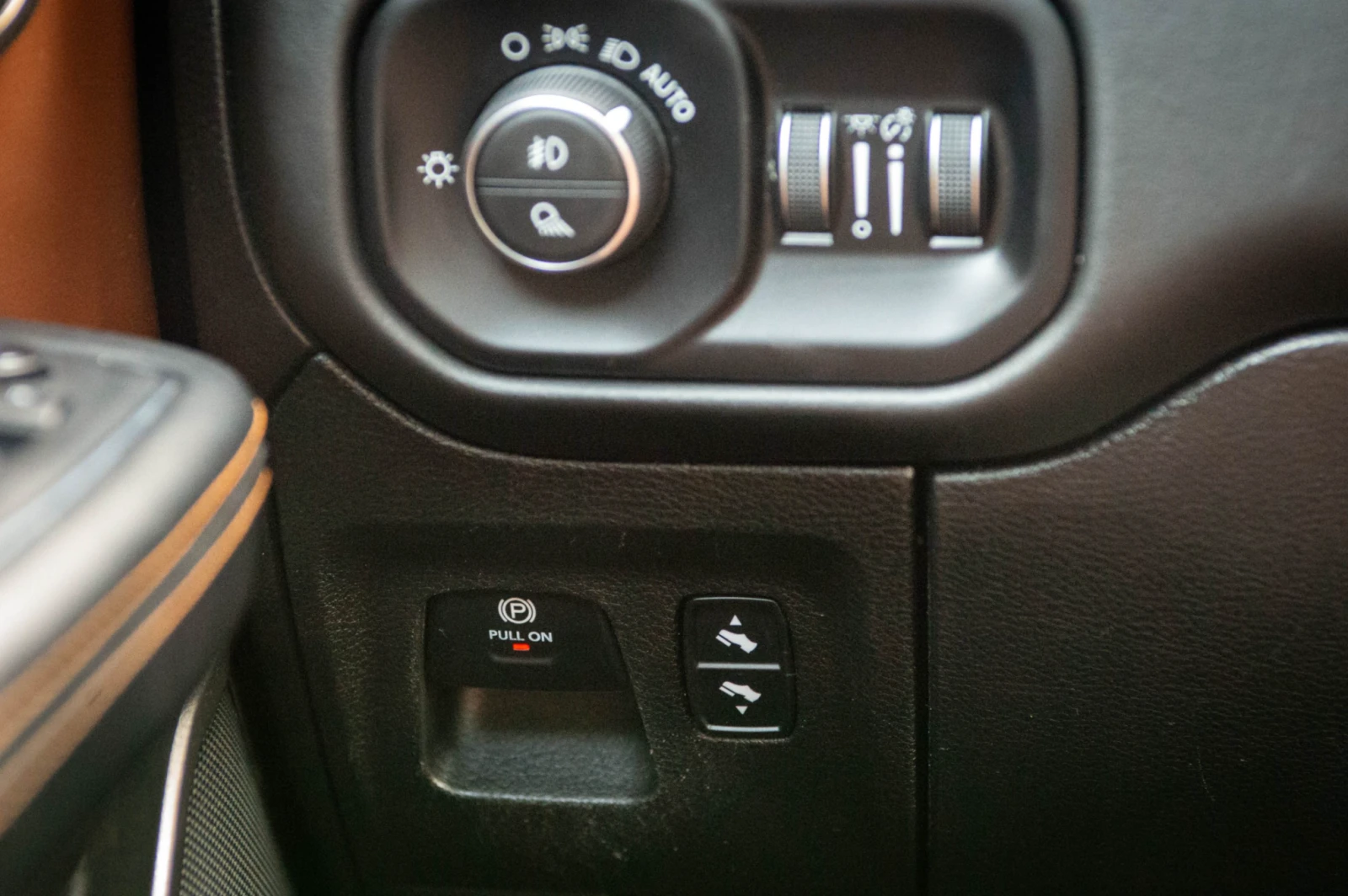 Dodge RAM 1500 5.7HEMI Laramie Longhorn  | Mobile.bg � ����������� 12