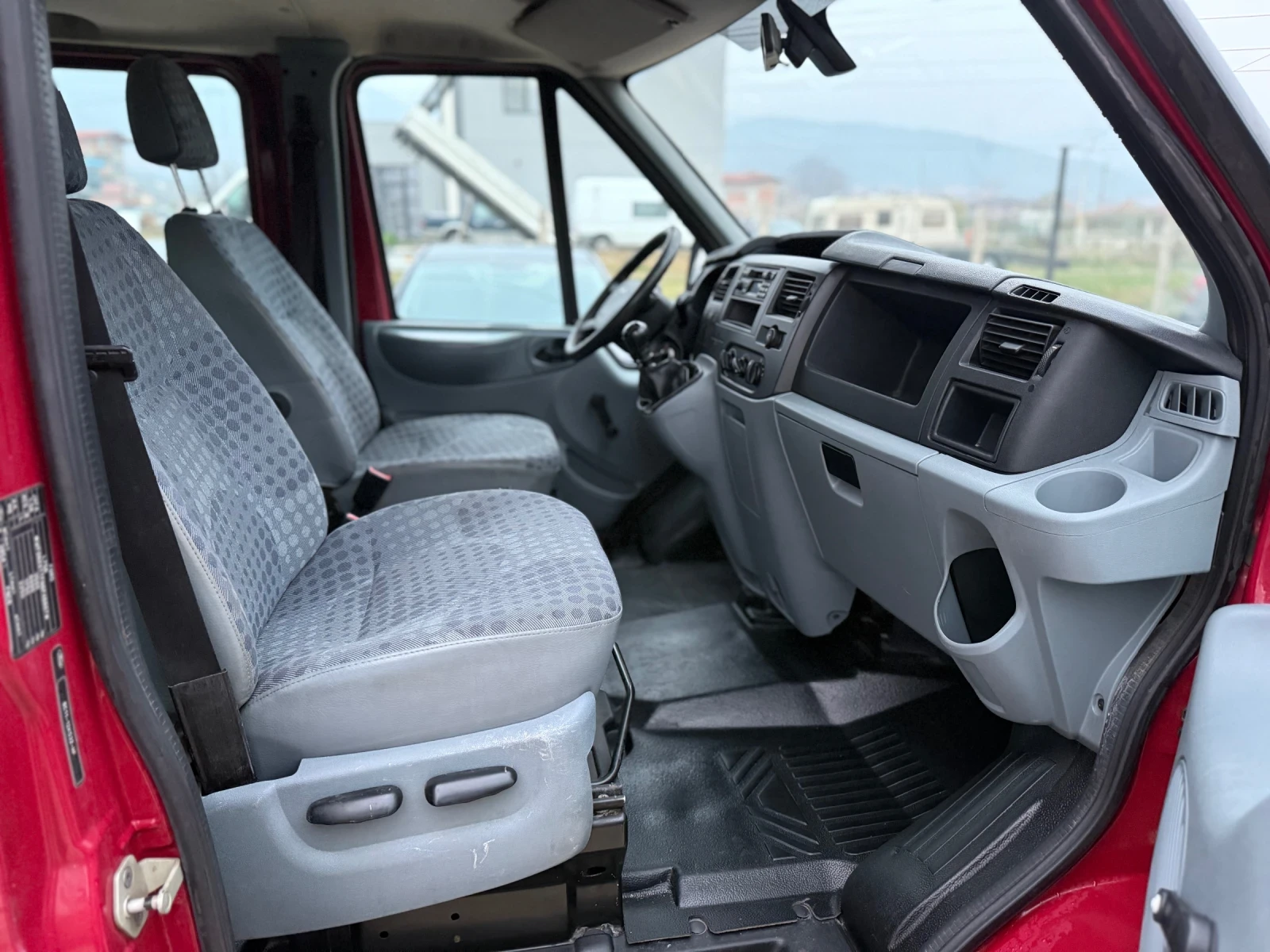 Ford Transit 2.4TDCI 115КС 7МЕСТА ДВОЙНА КАБИНА - изображение 7