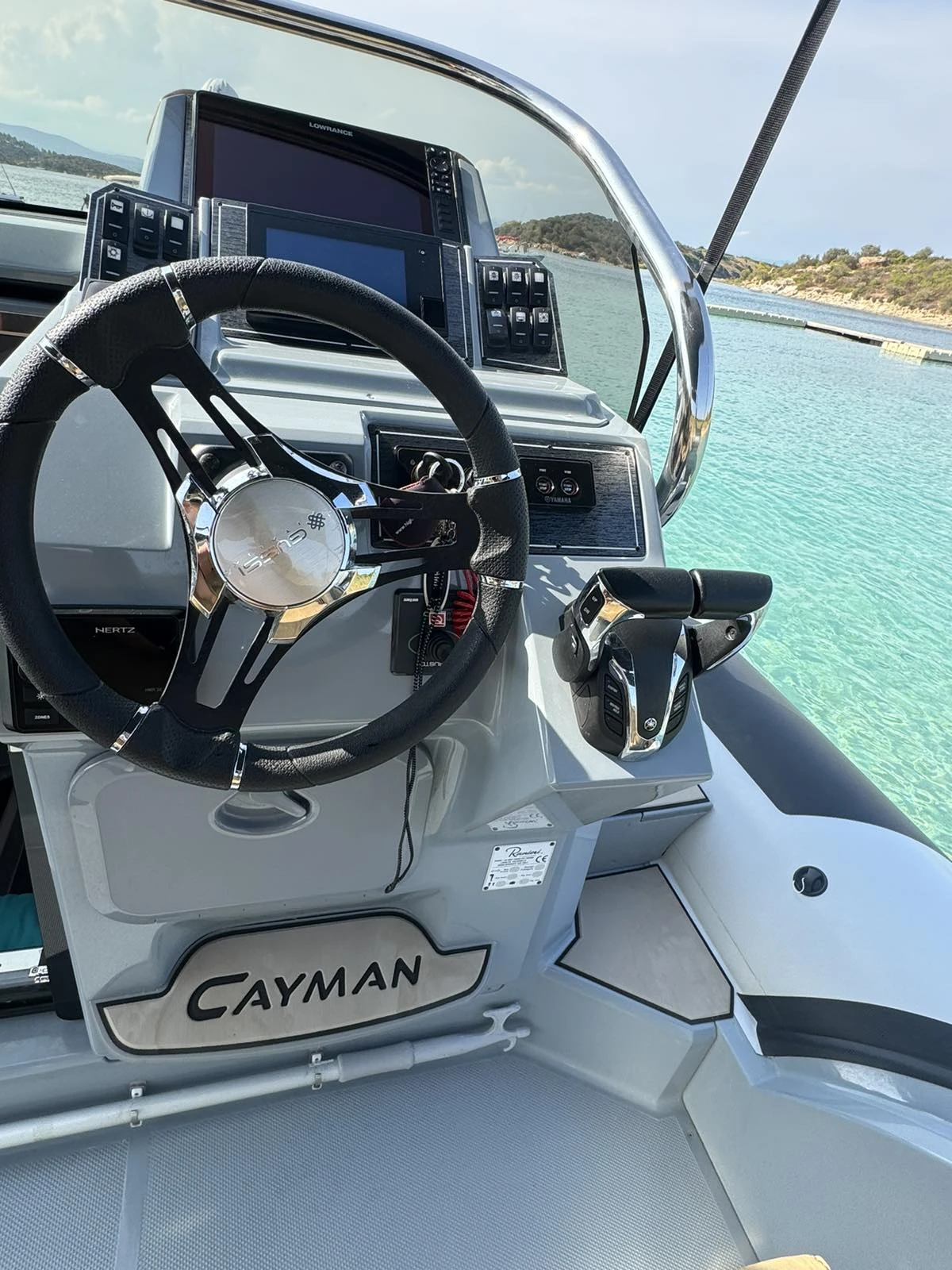   Ranieri Cayman 28 Executive Trofeo | Mobile.bg   12