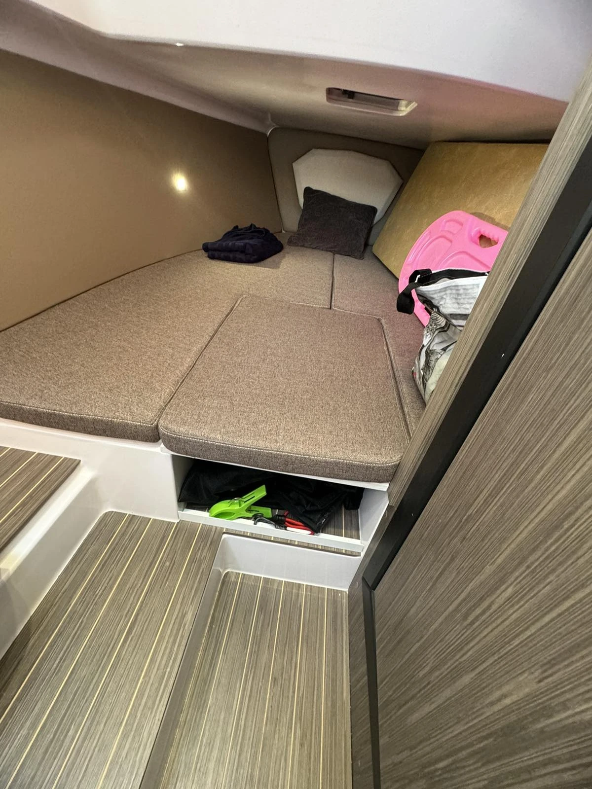   Ranieri Cayman 28 Executive Trofeo | Mobile.bg   16