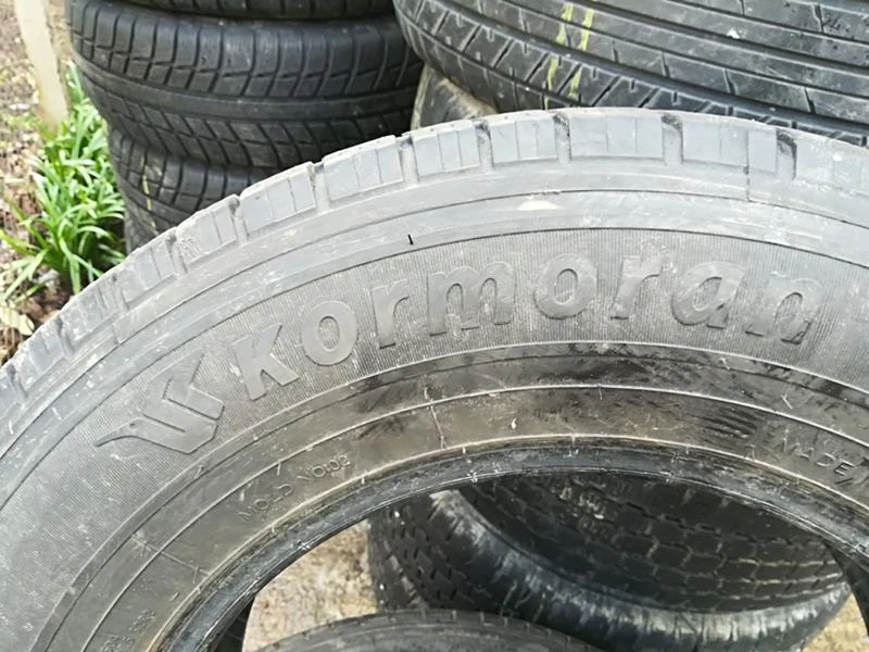 Гуми Зимни 215/75R16, снимка 3 - Гуми и джанти - 20675522