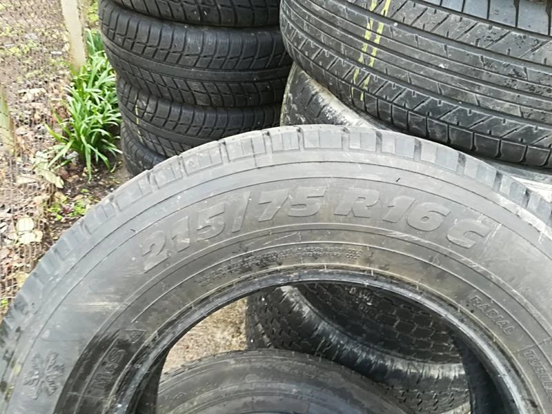 Гуми Зимни 215/75R16, снимка 5 - Гуми и джанти - 20675522