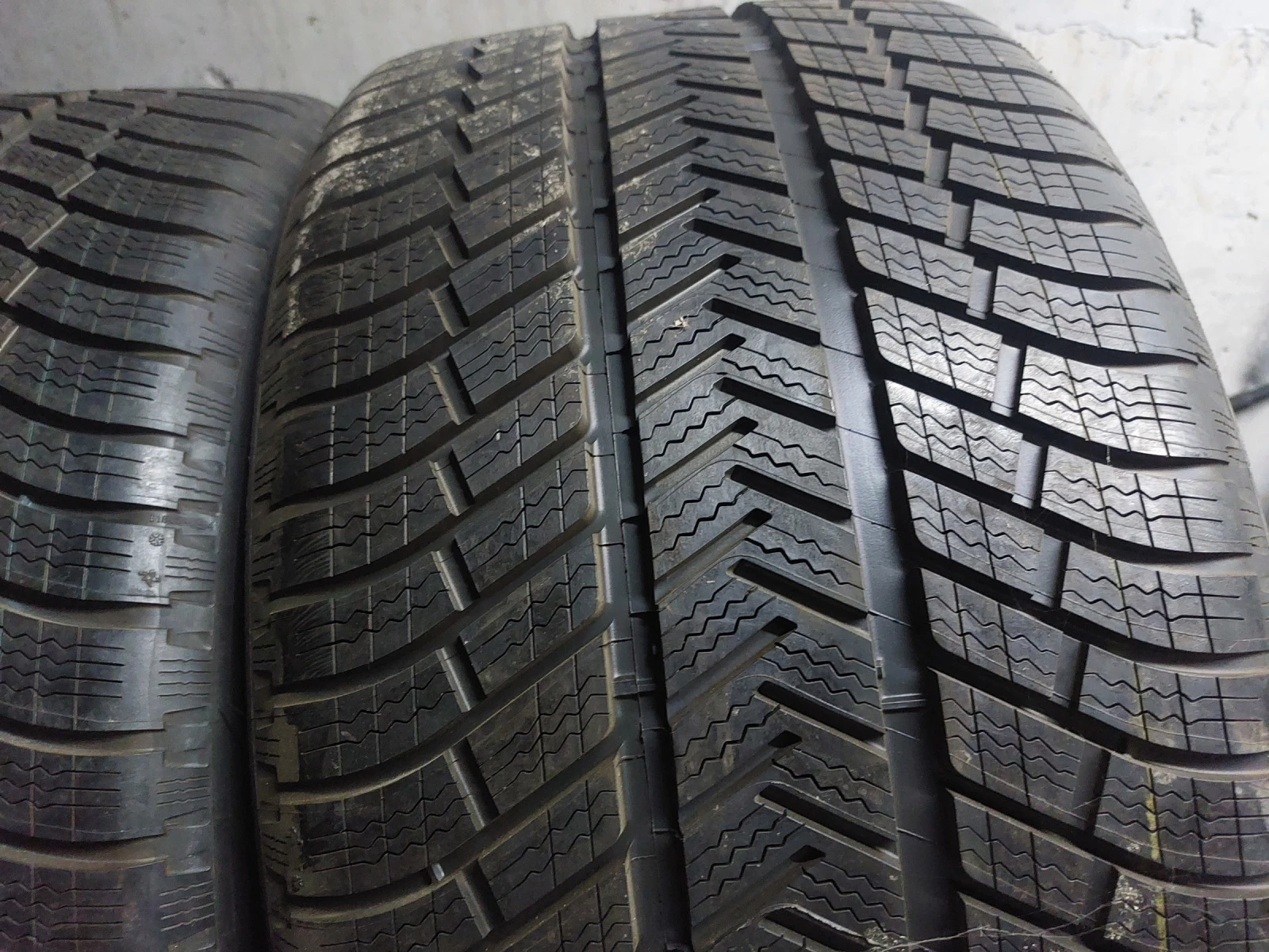 285/40R19 | Mobile.bg   3