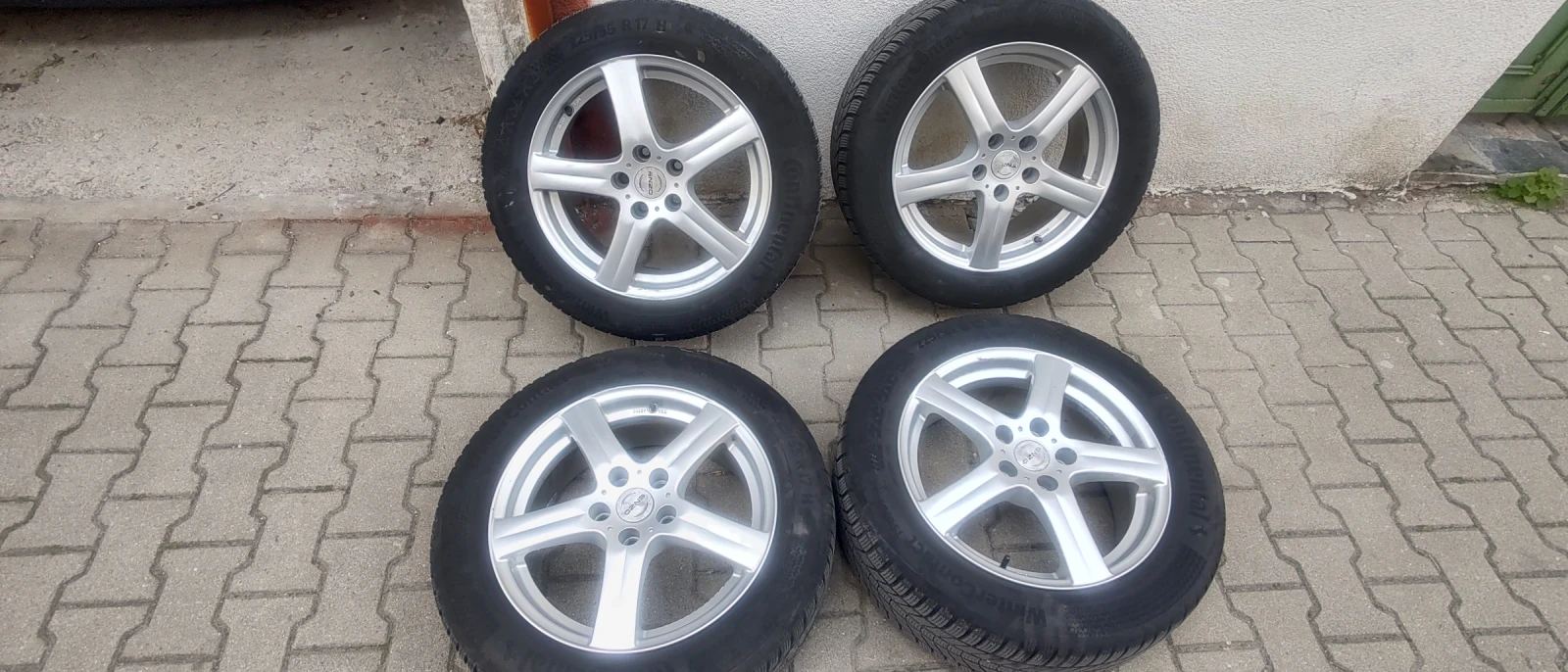 Гуми с джанти Continental 225/55R17